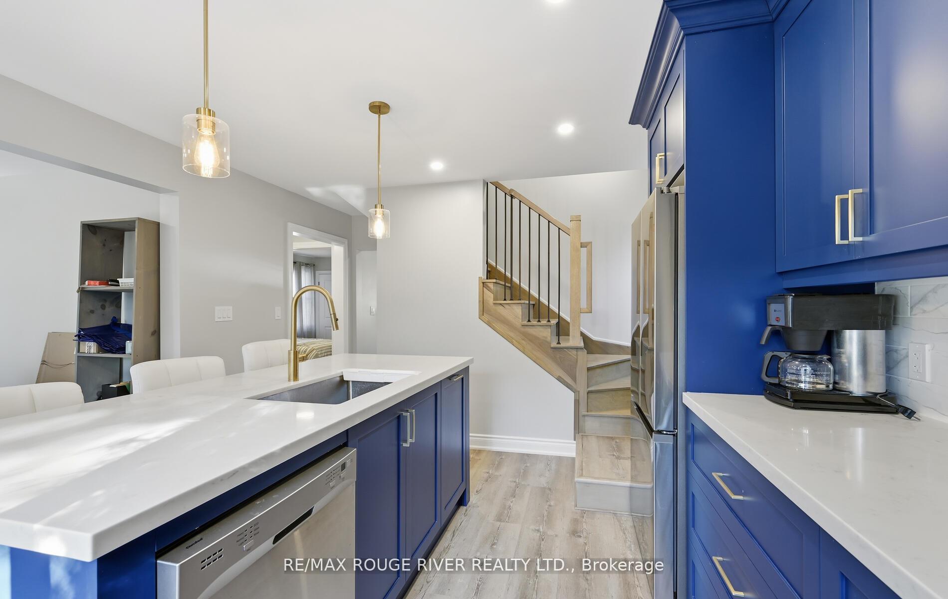 Photo 17 of 249 Sinclair Avenue, Oshawa, Vanier — HOMEH