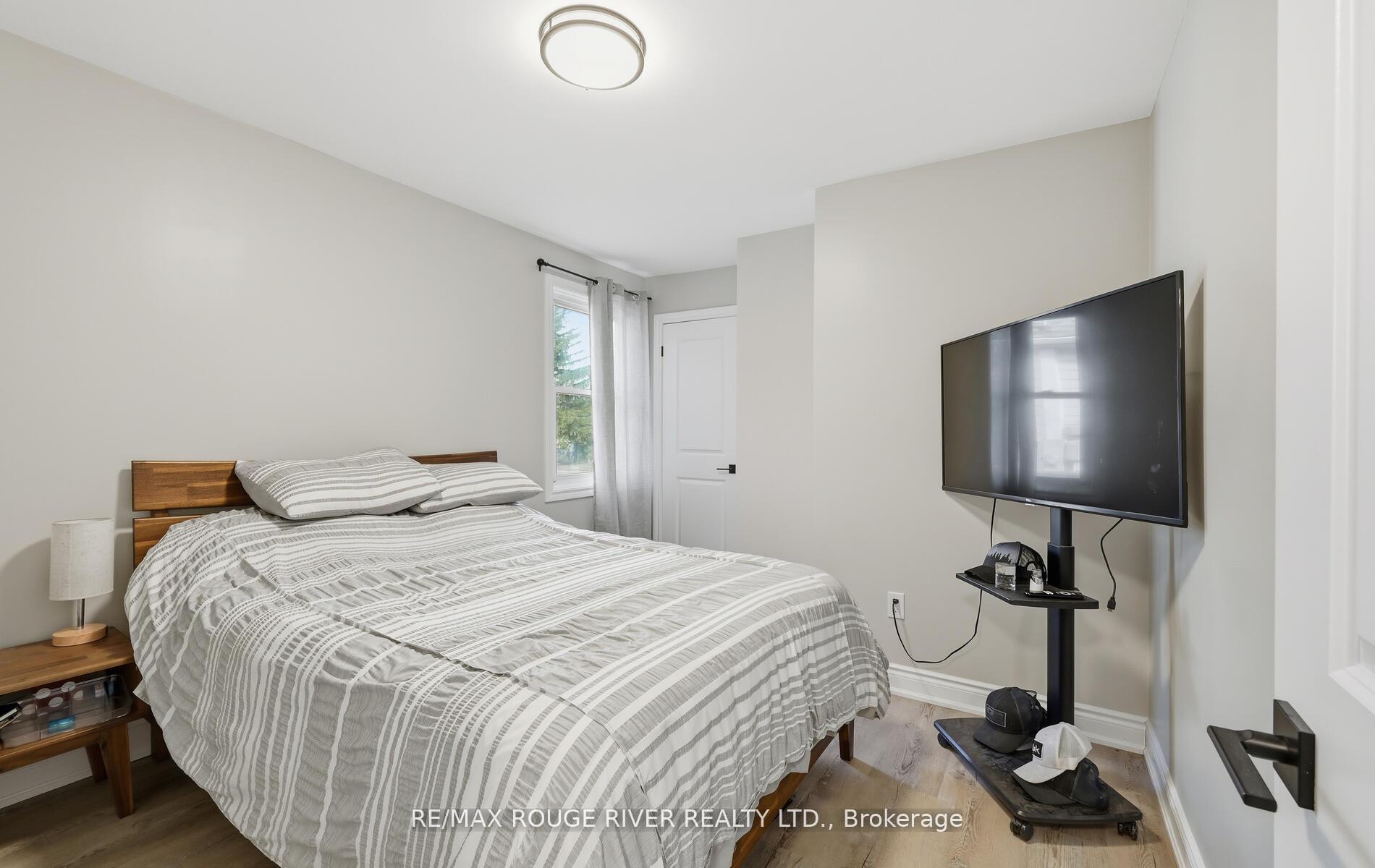 Photo 24 of 249 Sinclair Avenue, Oshawa, Vanier — HOMEH
