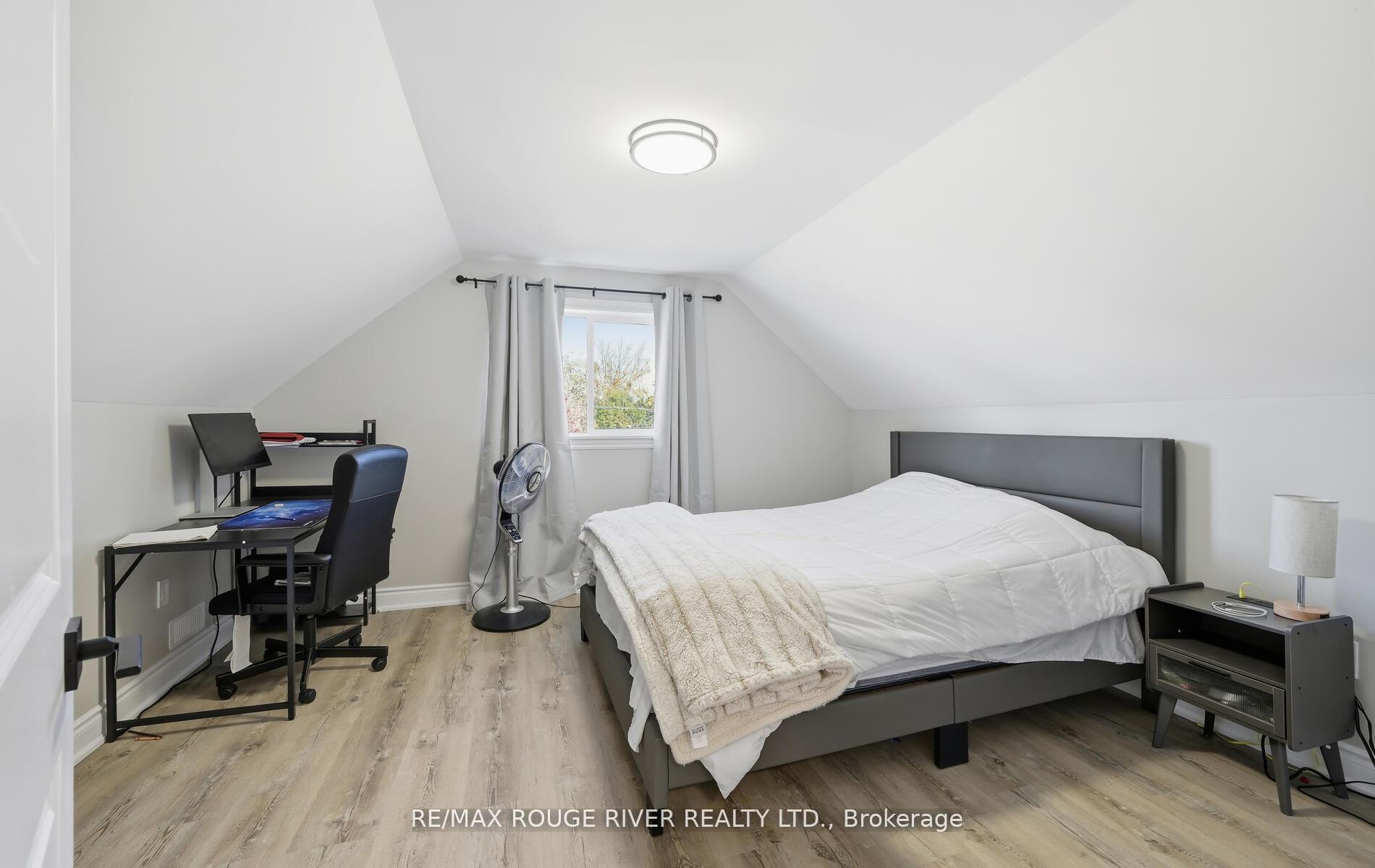 Photo 26 of 249 Sinclair Avenue, Oshawa, Vanier — HOMEH