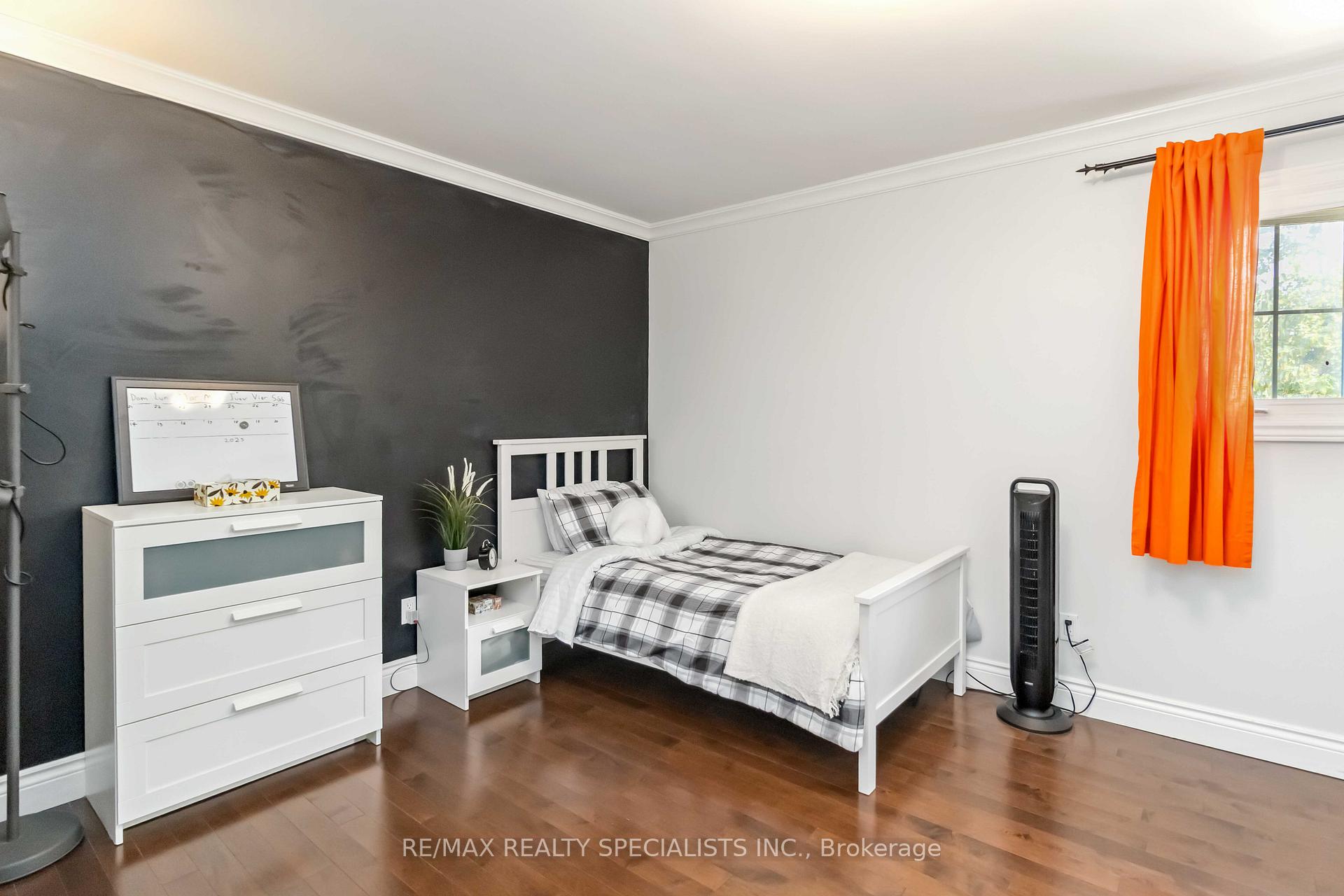 Photo 18 of 2441 Nikanna Road, Mississauga, Erindale — HOMEH