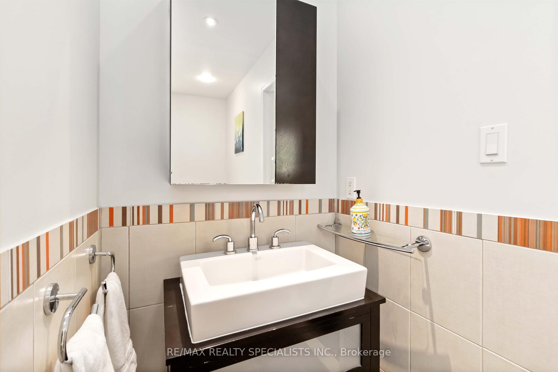 Photo 21 of 2441 Nikanna Road, Mississauga, Erindale — HOMEH