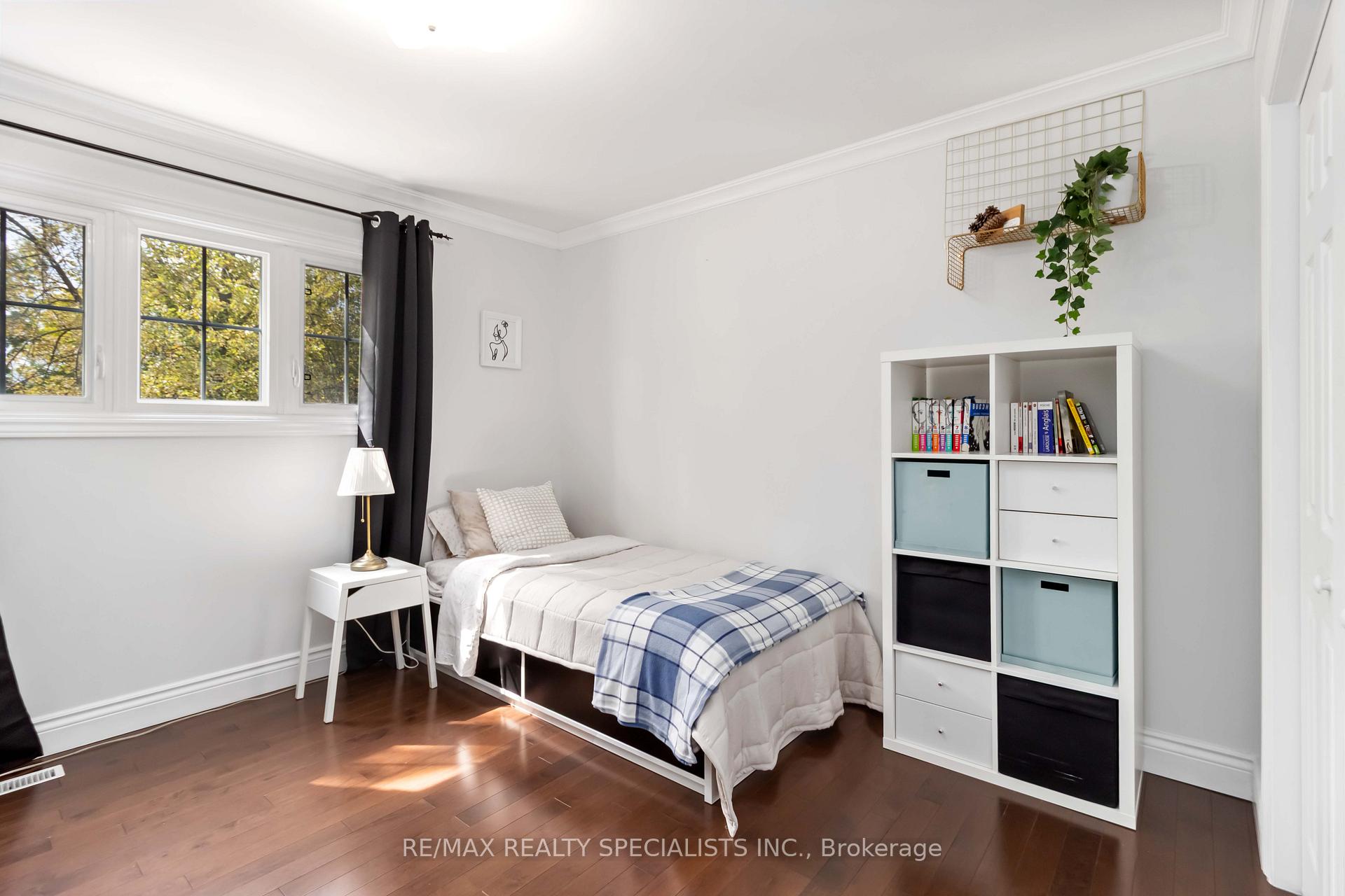 Photo 26 of 2441 Nikanna Road, Mississauga, Erindale — HOMEH