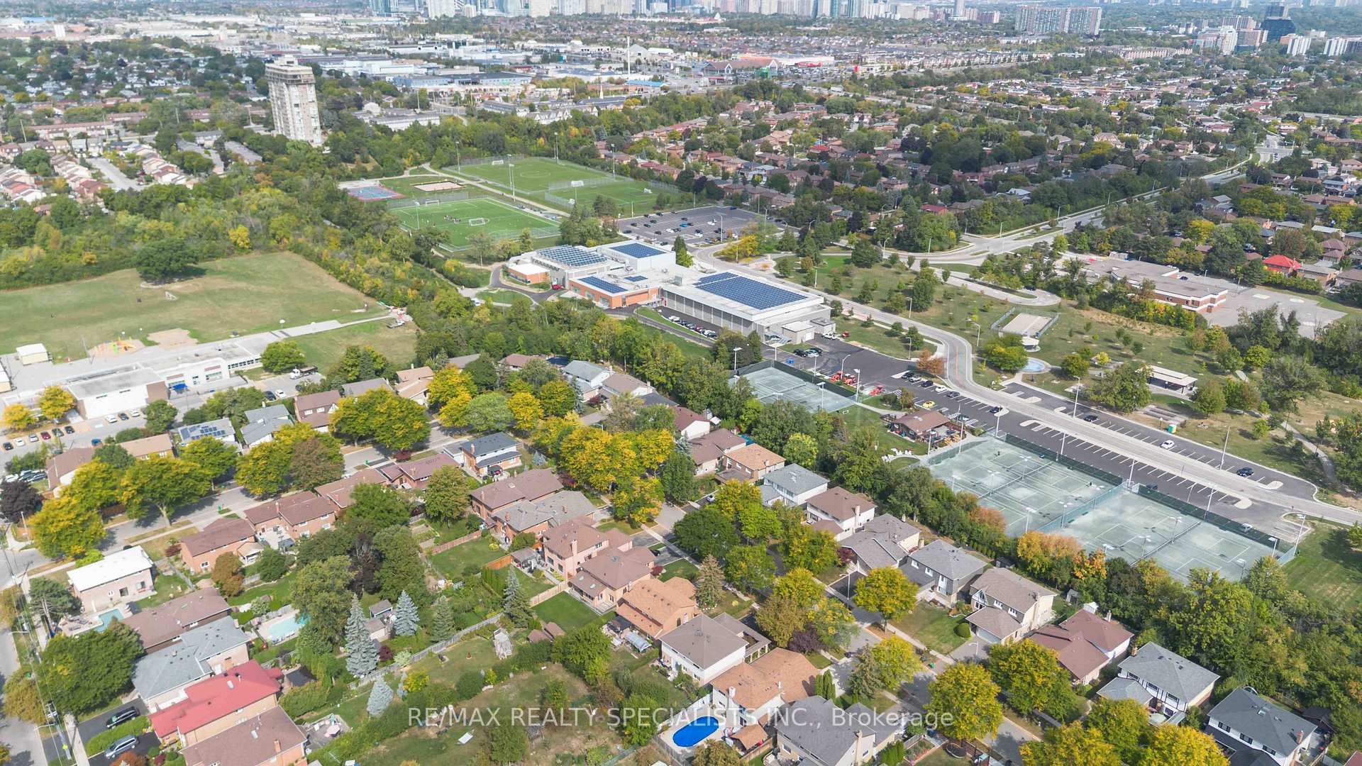 Photo 44 of 2441 Nikanna Road, Mississauga, Erindale — HOMEH