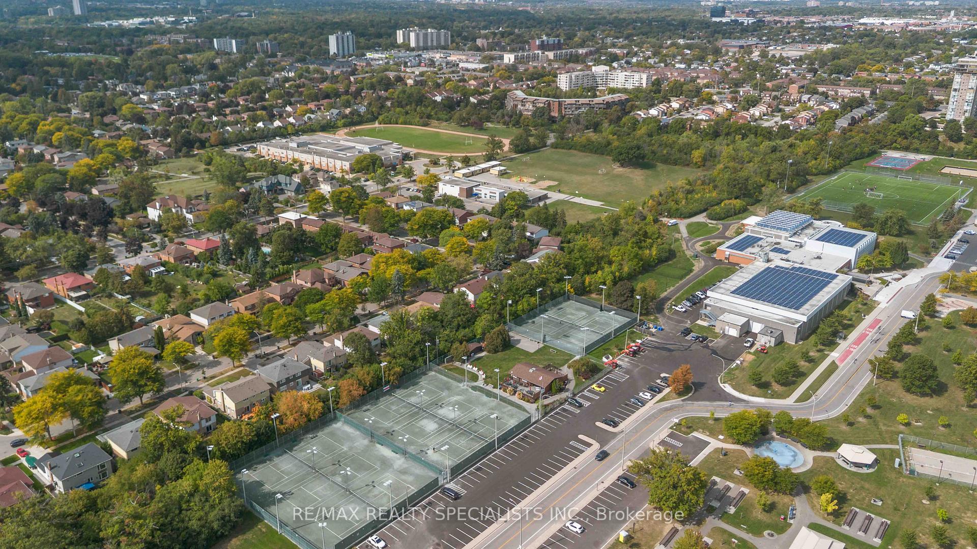 Photo 45 of 2441 Nikanna Road, Mississauga, Erindale — HOMEH