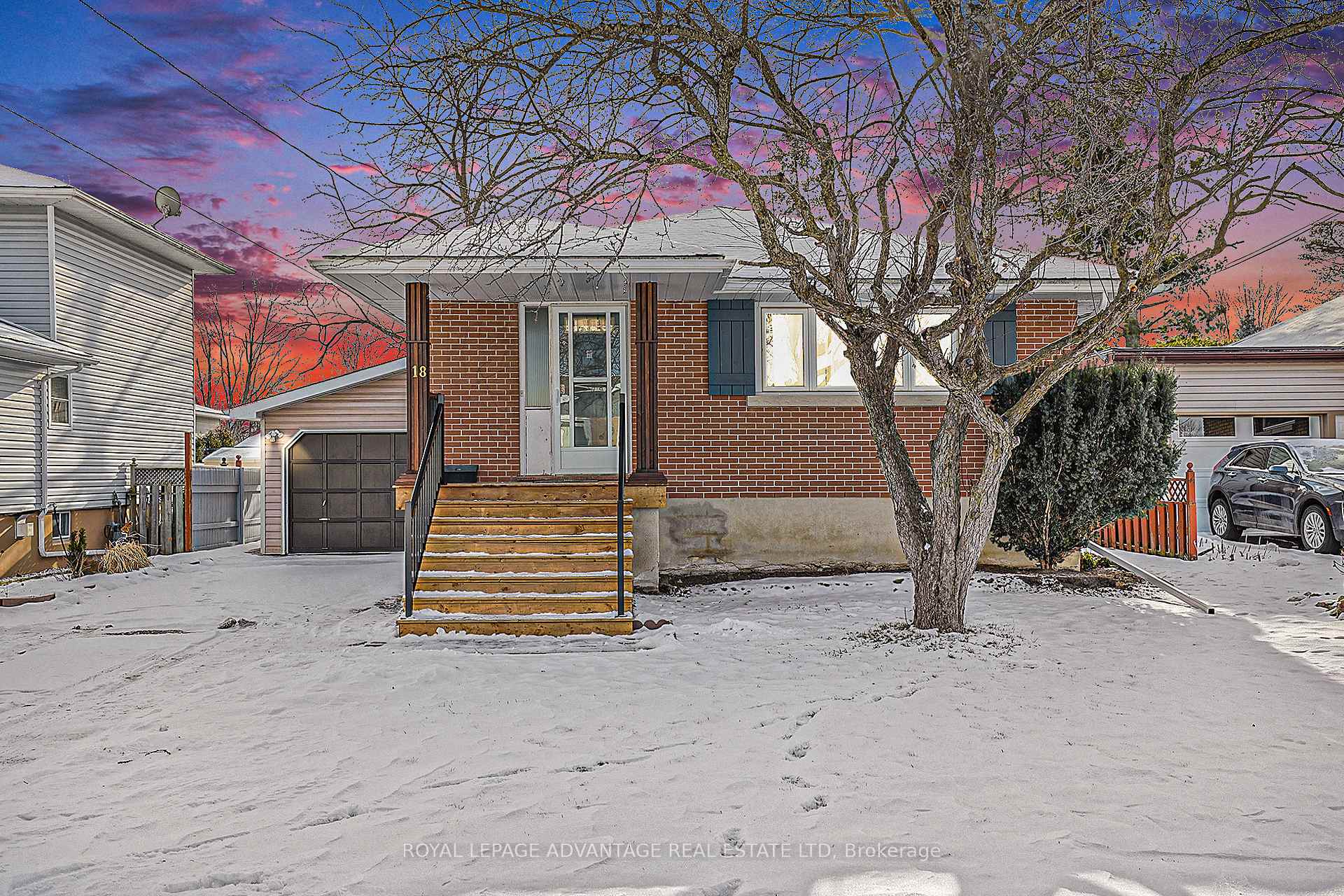 Photo 2 of 18 Mclean Boulevard, Perth — HOMEH