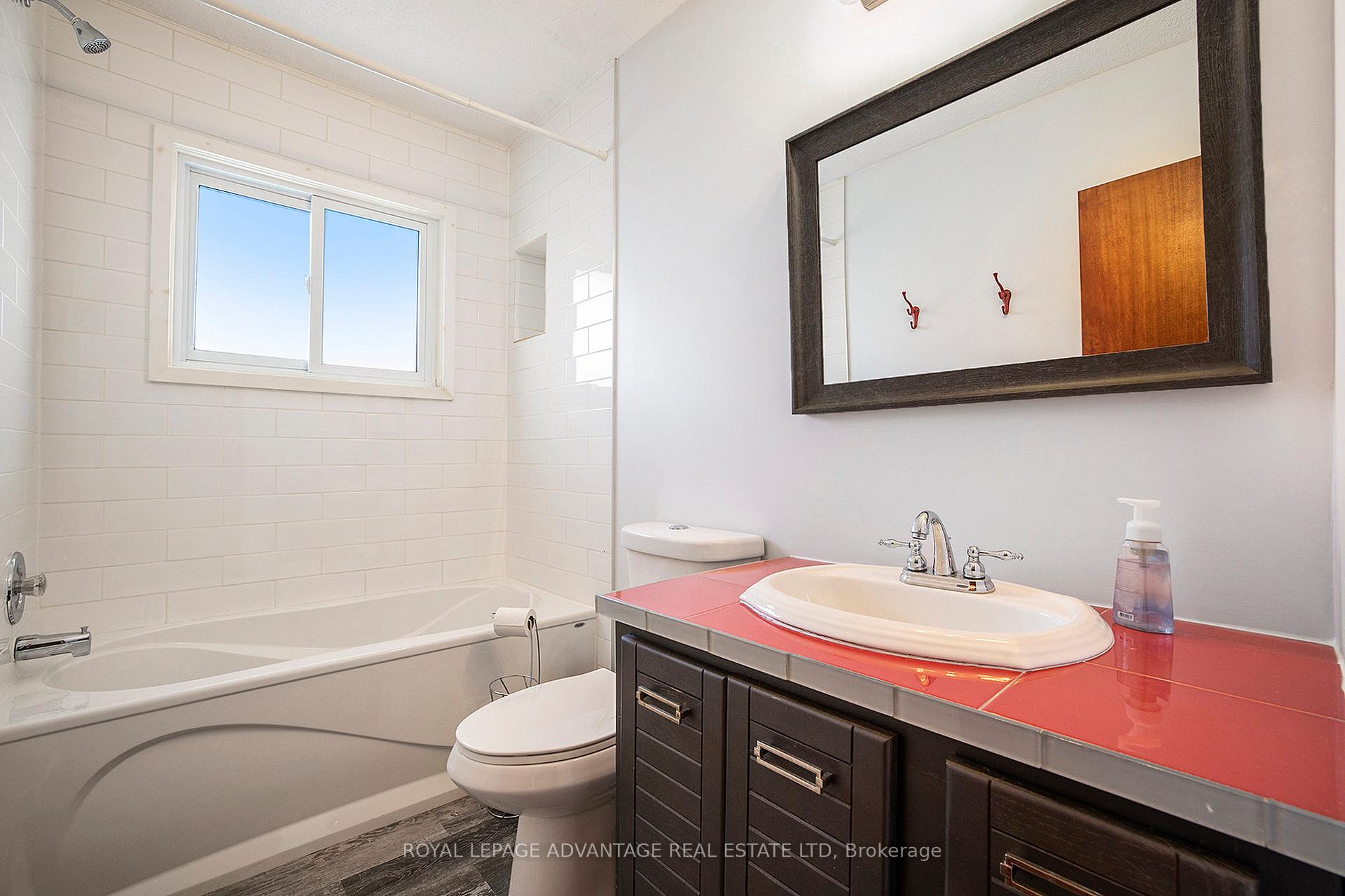 Photo 18 of 18 Mclean Boulevard, Perth — HOMEH