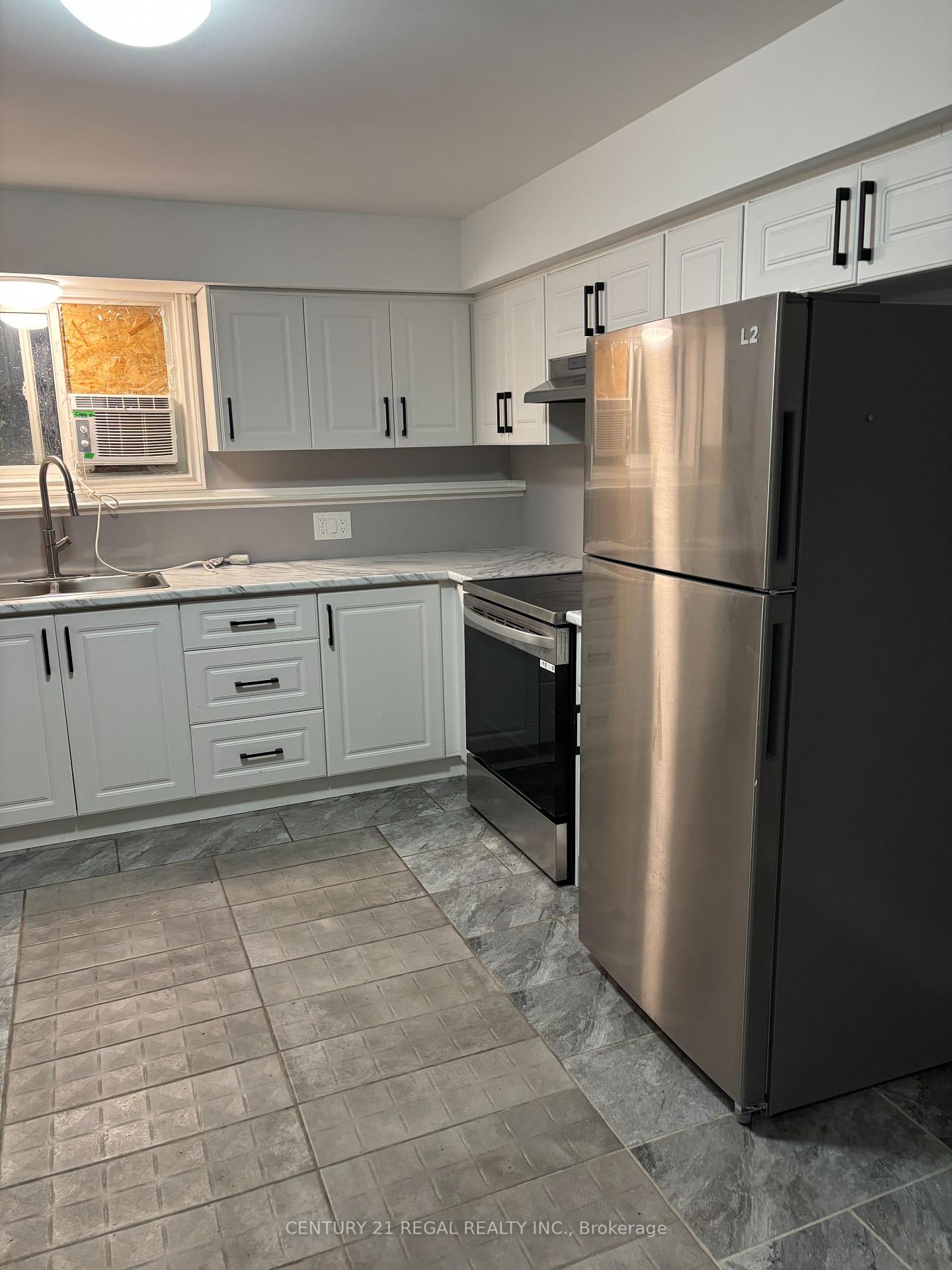 Photo 2 of Unit Lower Level, 171 Centre Street N, Oshawa, O'Neill — HOMEH