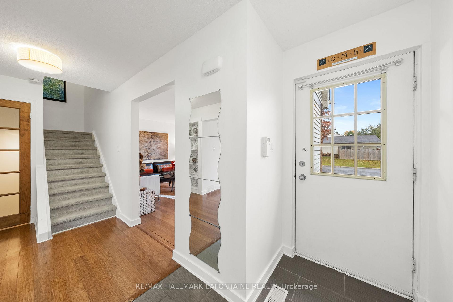 Photo 3 of 303 Mockingbird Drive, Ottawa, Chatelaine Village — HOMEH