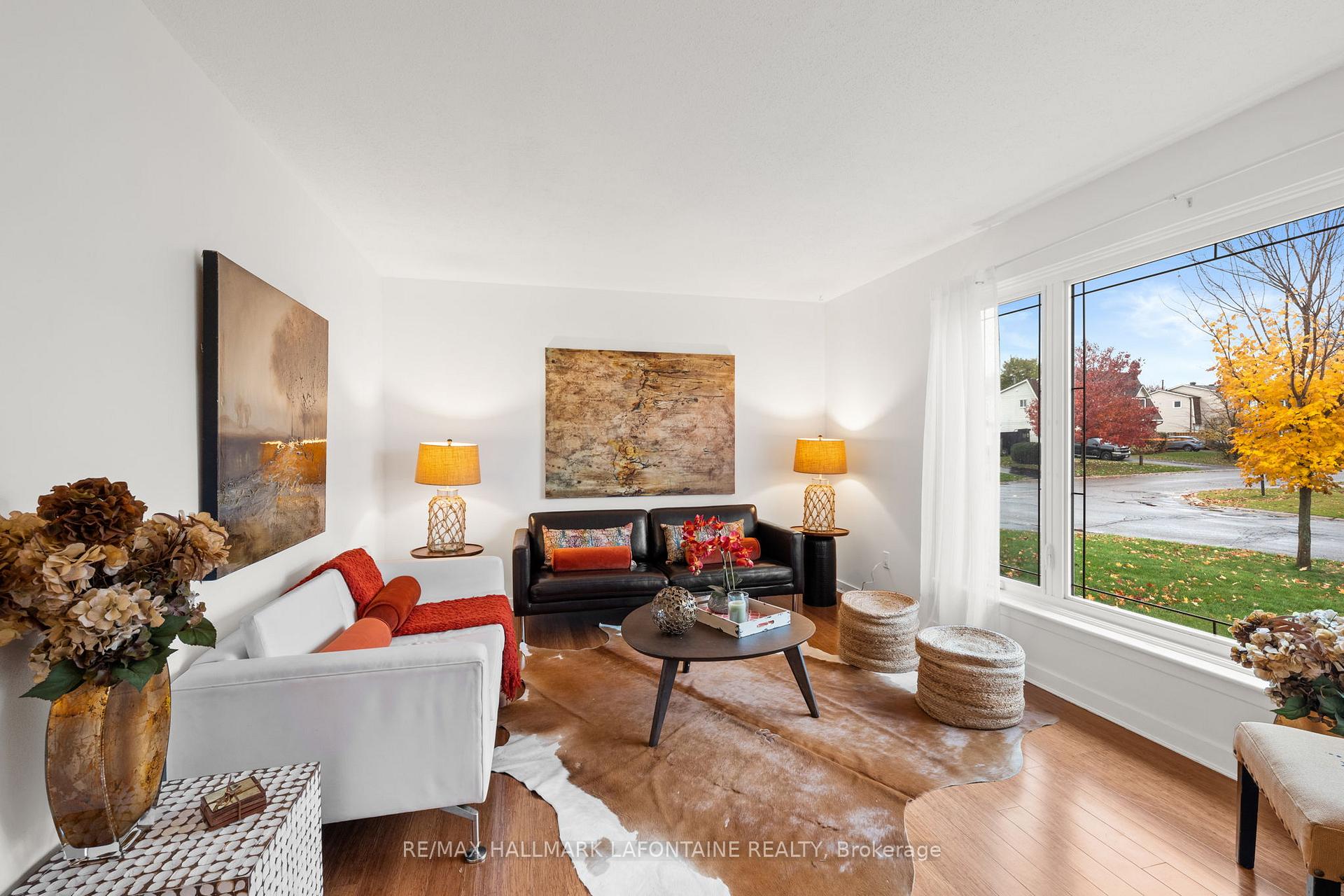 Photo 5 of 303 Mockingbird Drive, Ottawa, Chatelaine Village — HOMEH