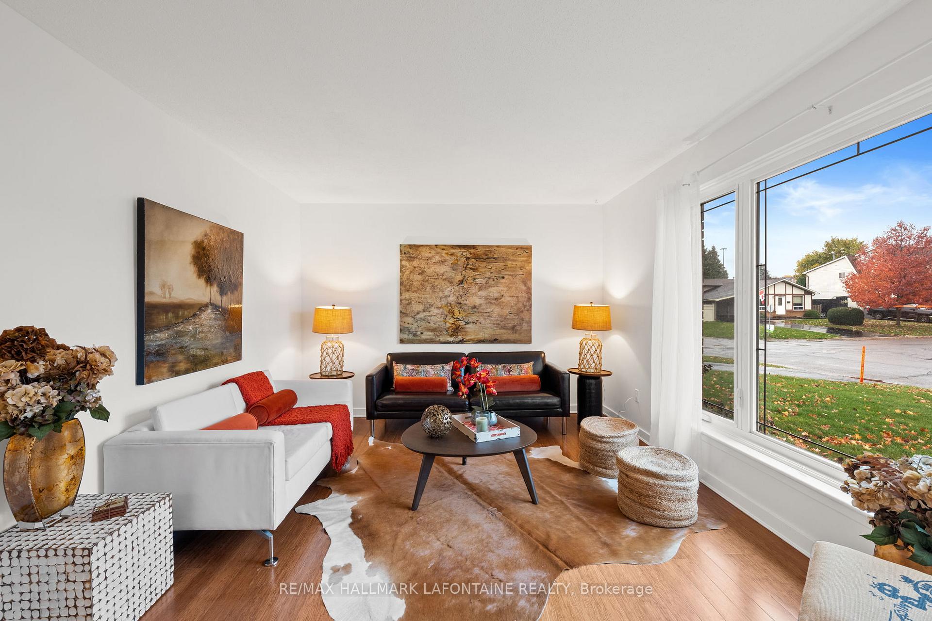 Photo 6 of 303 Mockingbird Drive, Ottawa, Chatelaine Village — HOMEH