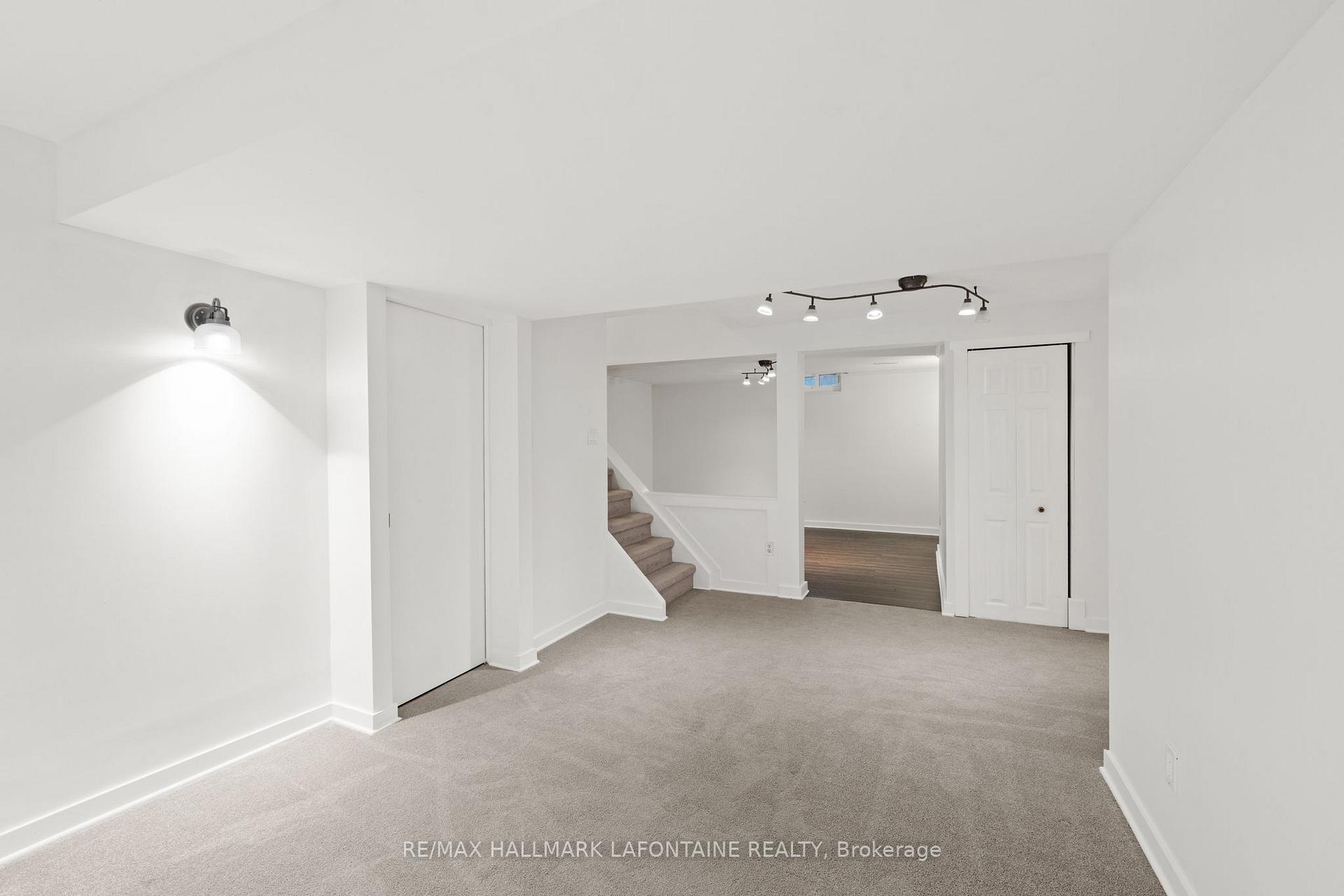 Photo 26 of 303 Mockingbird Drive, Ottawa, Chatelaine Village — HOMEH