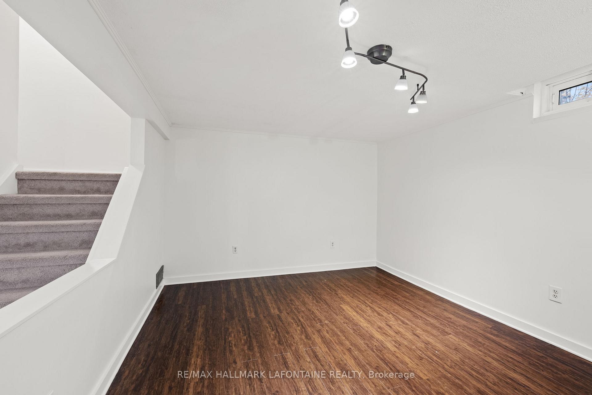 Photo 28 of 303 Mockingbird Drive, Ottawa, Chatelaine Village — HOMEH