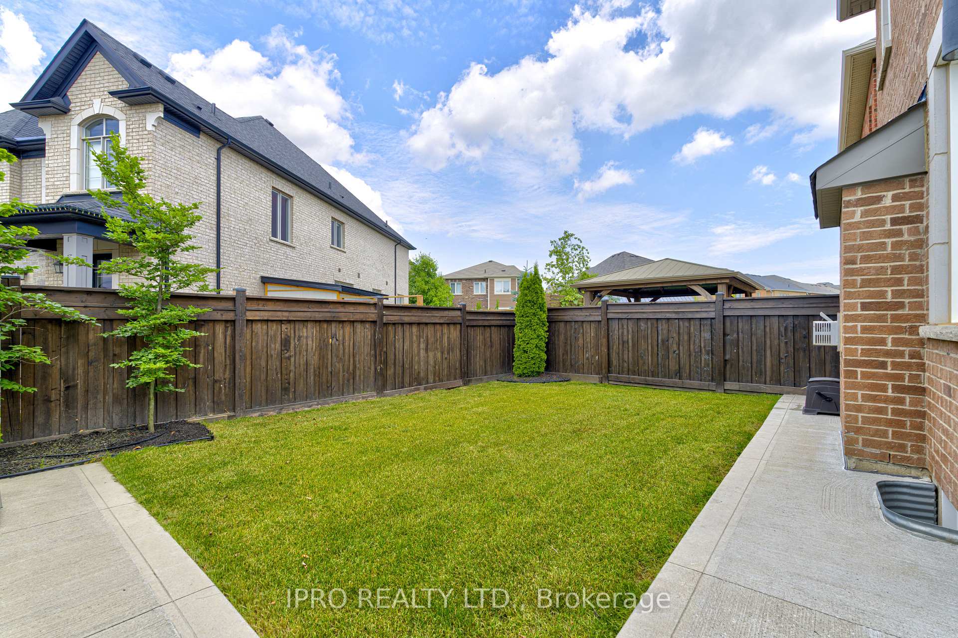 Photo 32 of 1393 Farmstead Drive, Milton, Ford — HOMEH