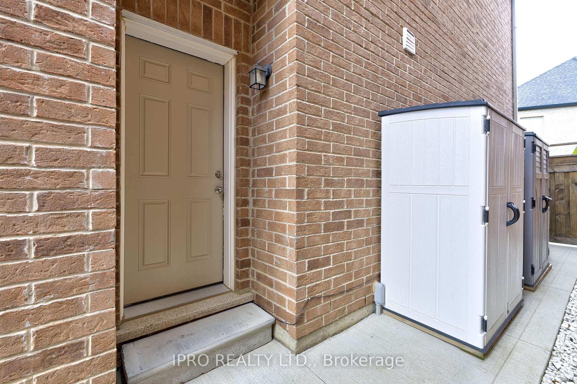 Photo 33 of 1393 Farmstead Drive, Milton, Ford — HOMEH
