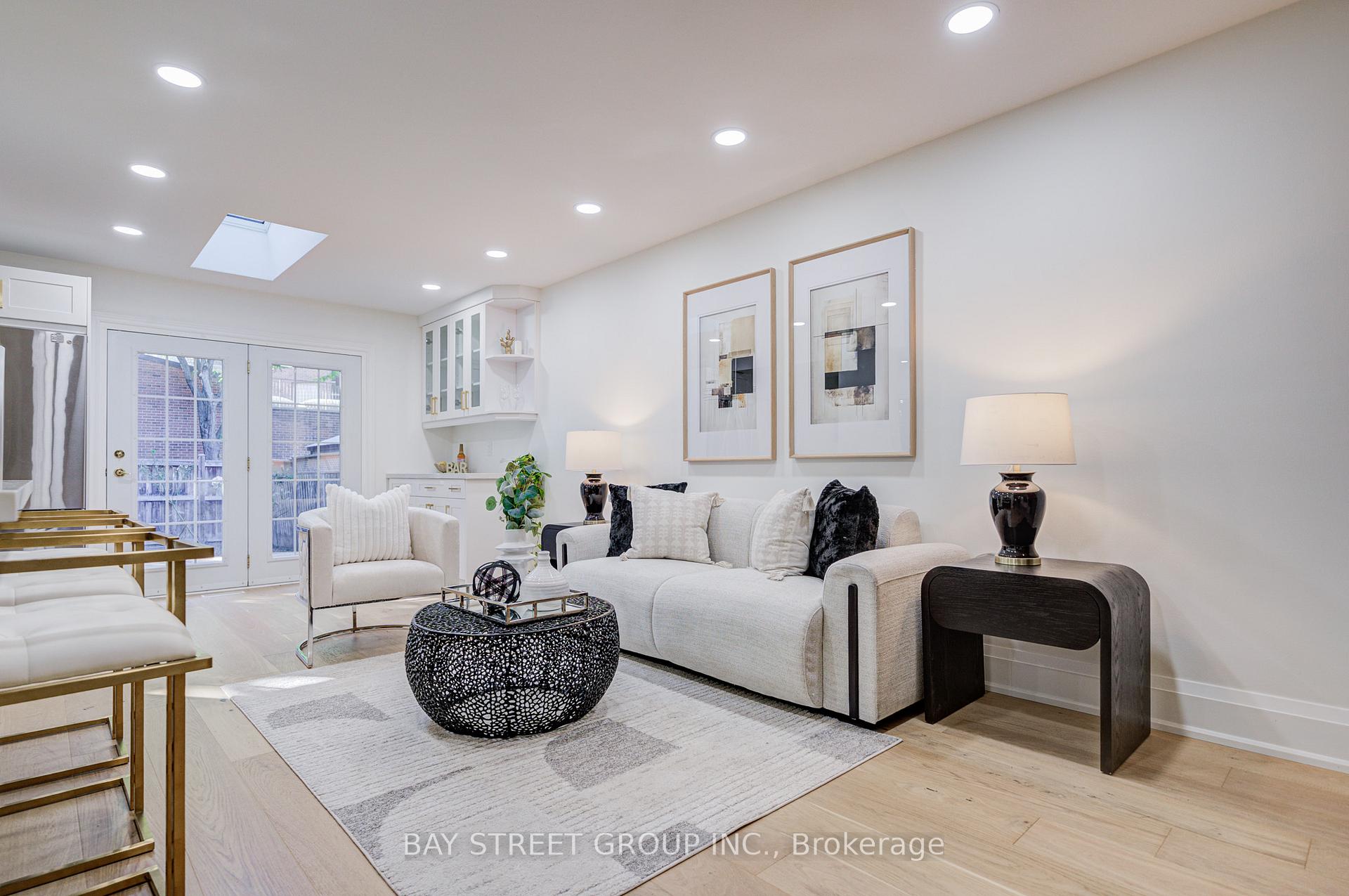 Photo 9 of 1307 Barberry Green, Oakville, Glen Abbey — HOMEH