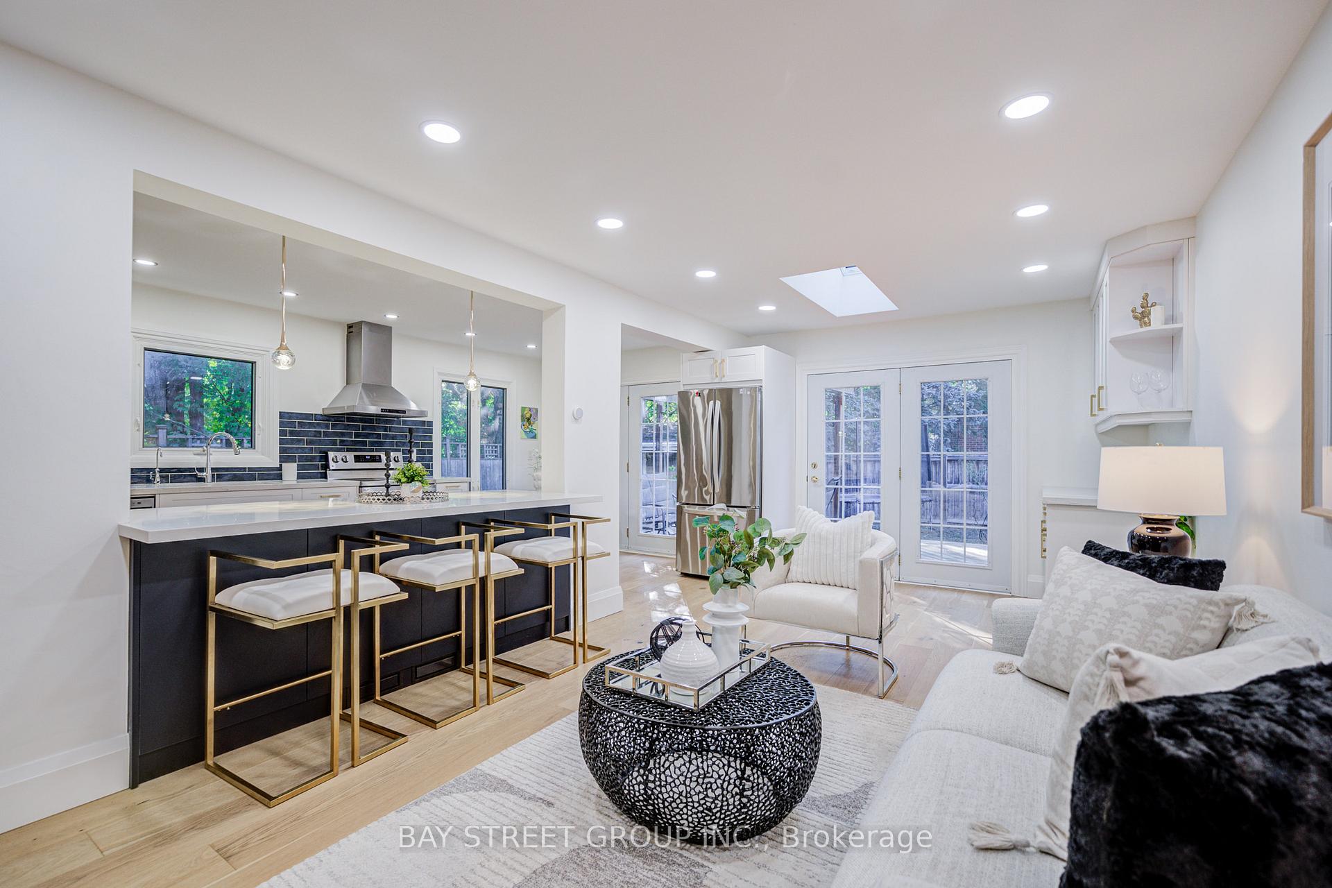 Photo 12 of 1307 Barberry Green, Oakville, Glen Abbey — HOMEH