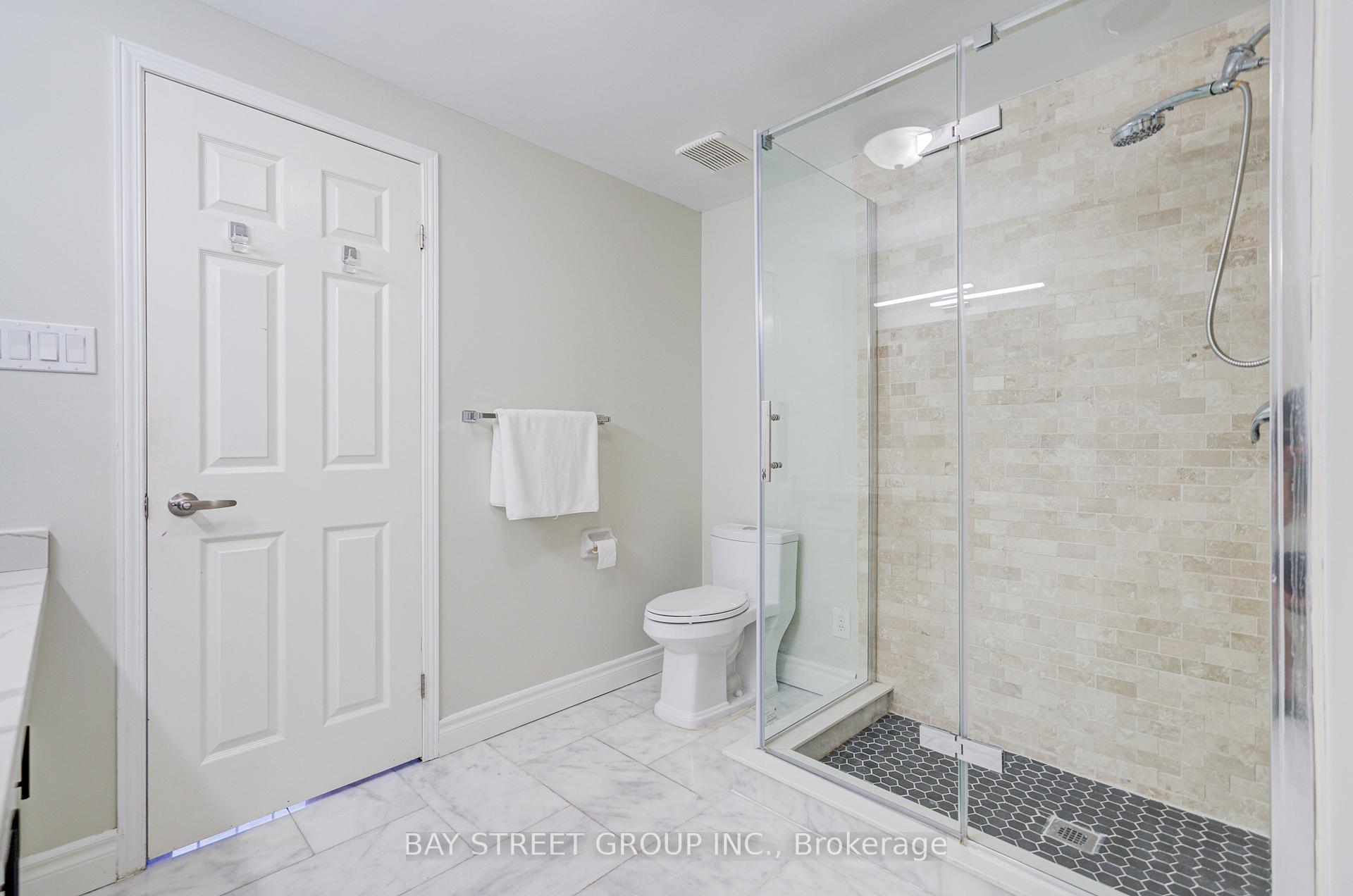 Photo 33 of 1307 Barberry Green, Oakville, Glen Abbey — HOMEH