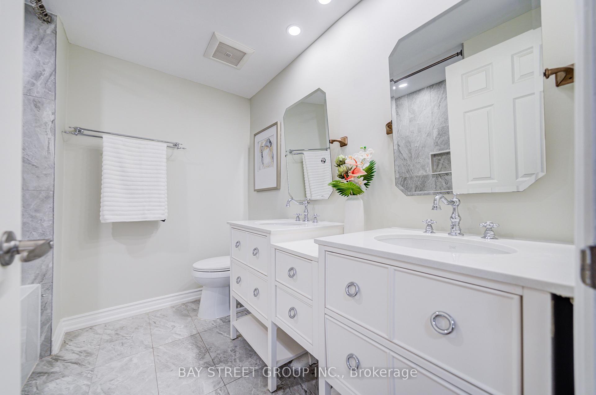 Photo 34 of 1307 Barberry Green, Oakville, Glen Abbey — HOMEH