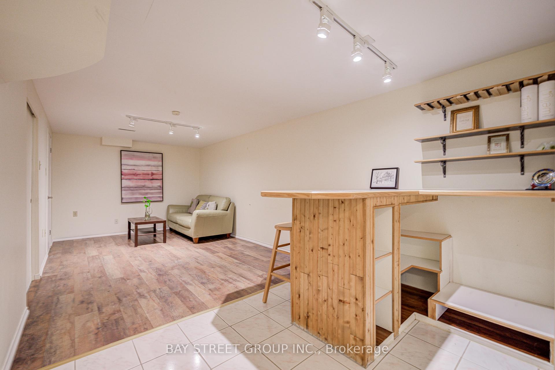 Photo 39 of 1307 Barberry Green, Oakville, Glen Abbey — HOMEH