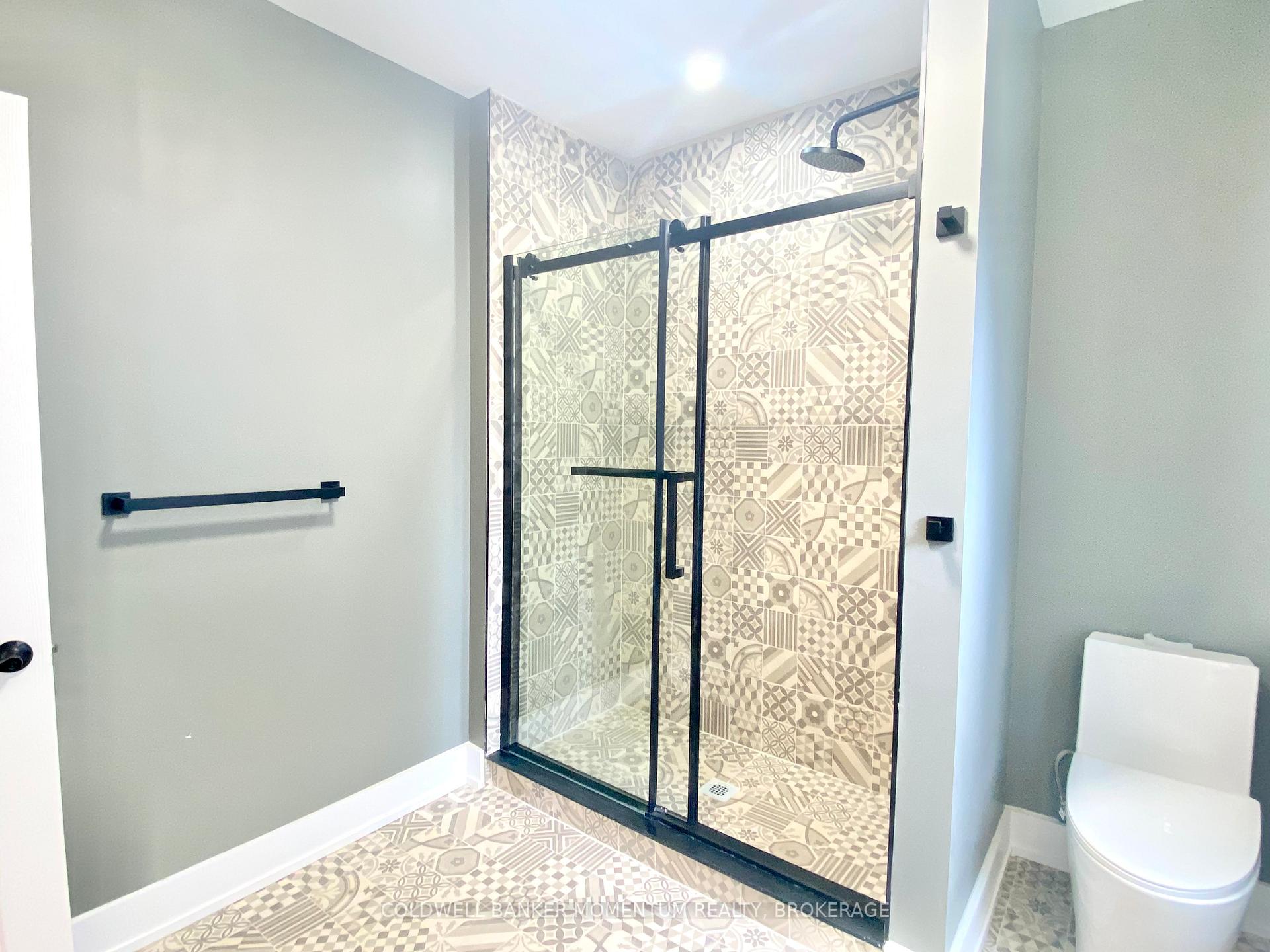 Photo 7 of Unit 3, 4484 Huron Street, Niagara Falls, Downtown — HOMEH