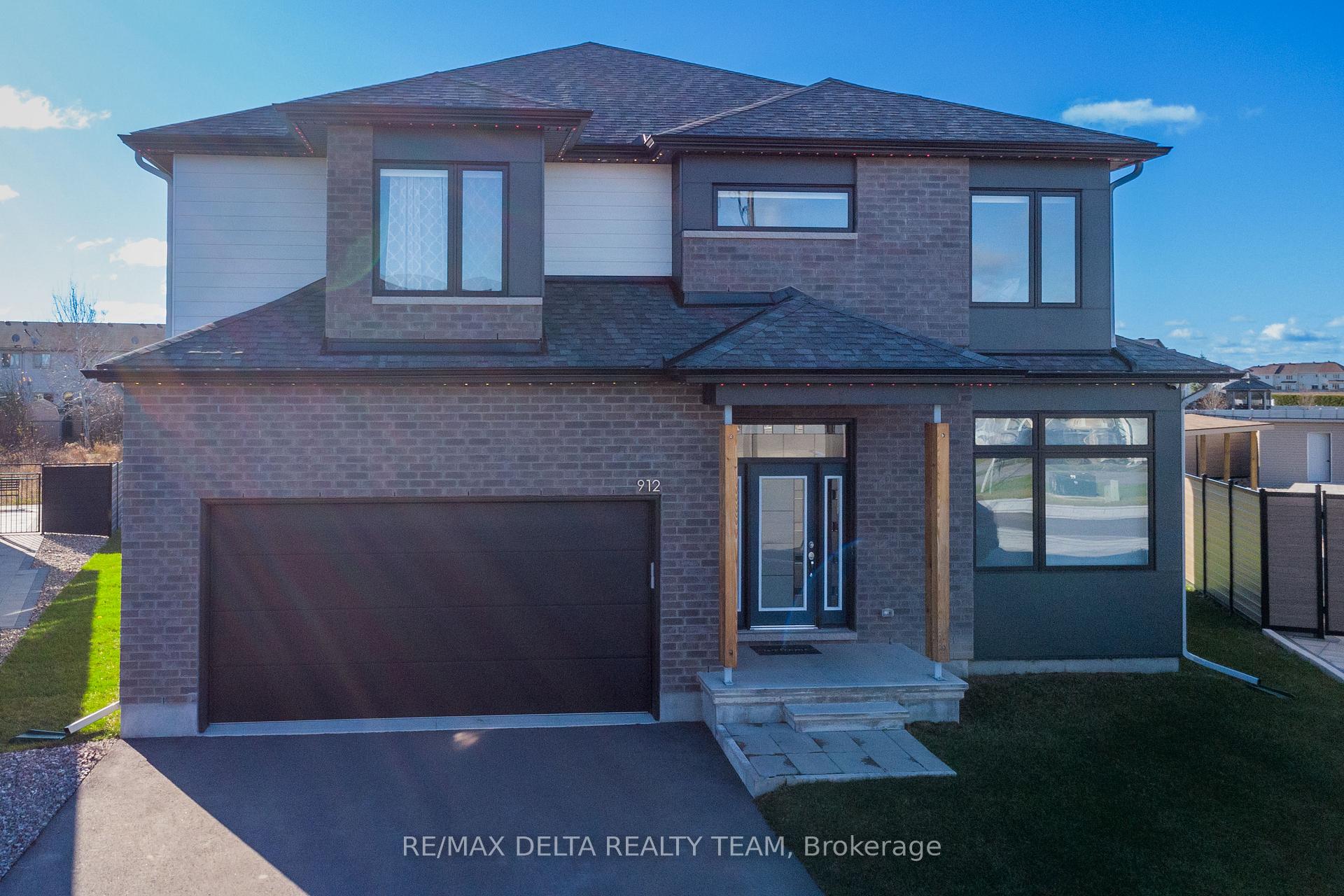 Front of 912 Socca Crescent