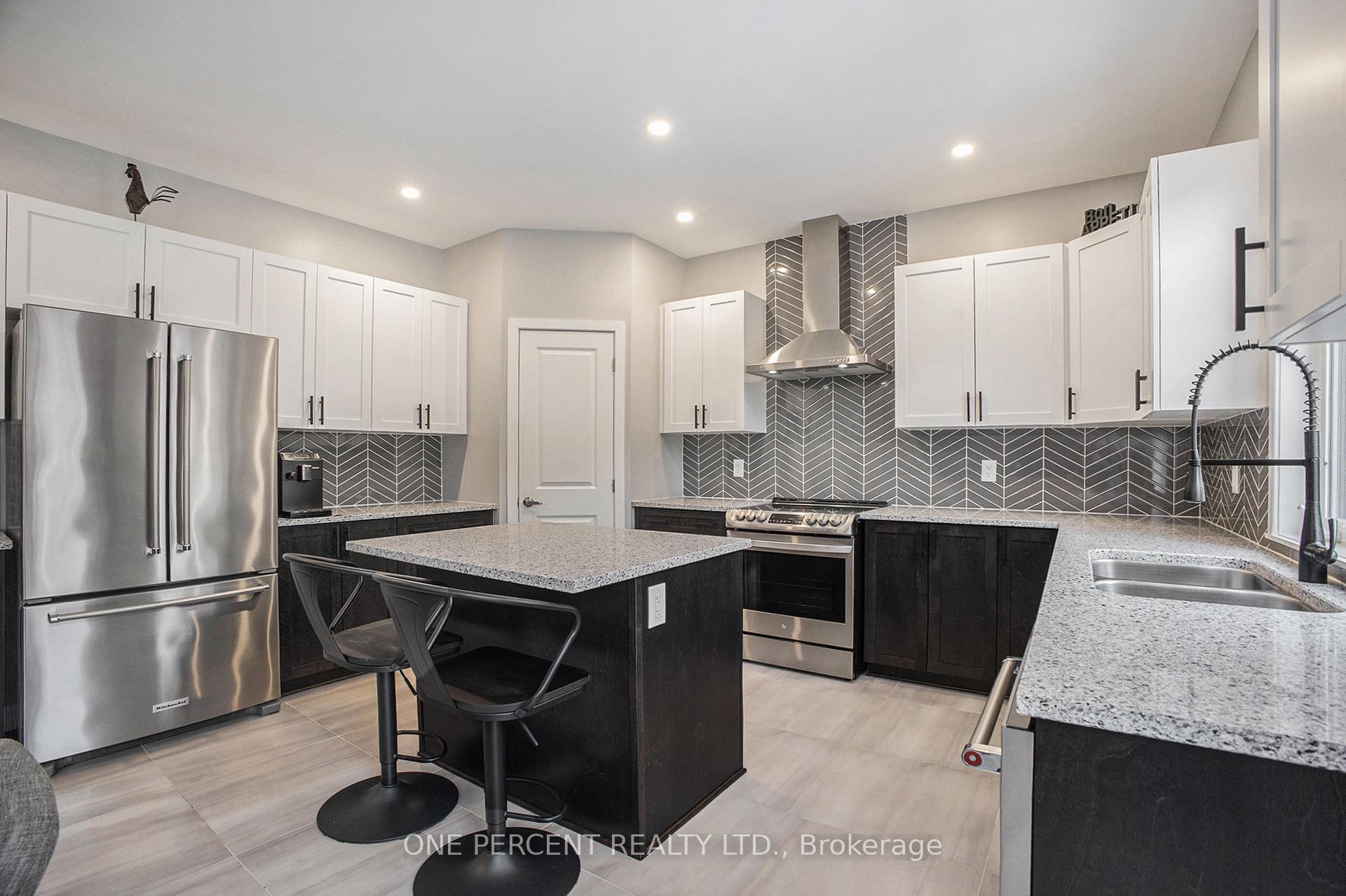 Photo 6 of 241 Fountainhead Drive, Ottawa, Mer Bleue/Bradley Estates/Anderson Park — HOMEH