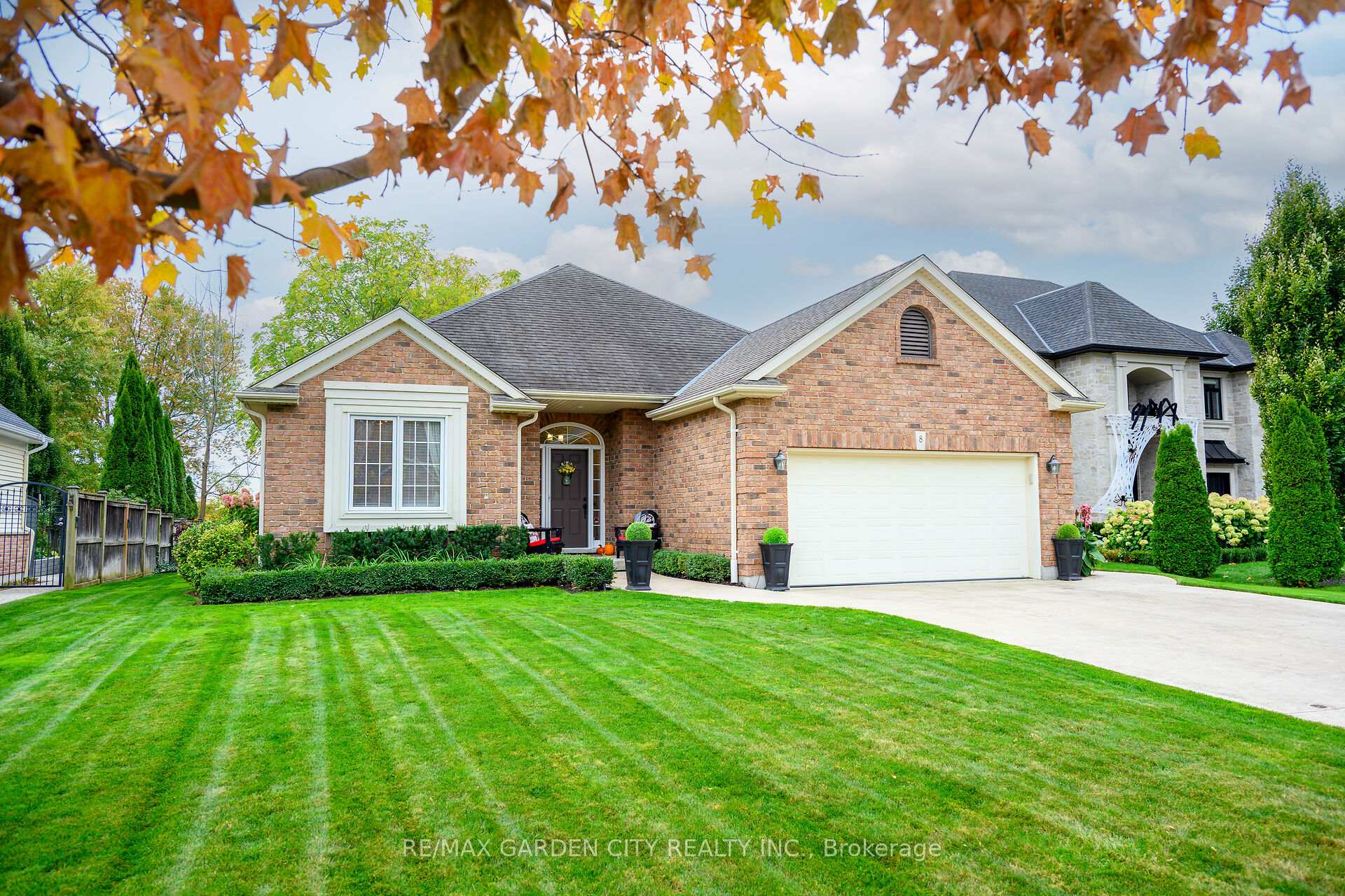 Photo 1 of 8 Bacon Lane, Pelham, Fonthill — HOMEH