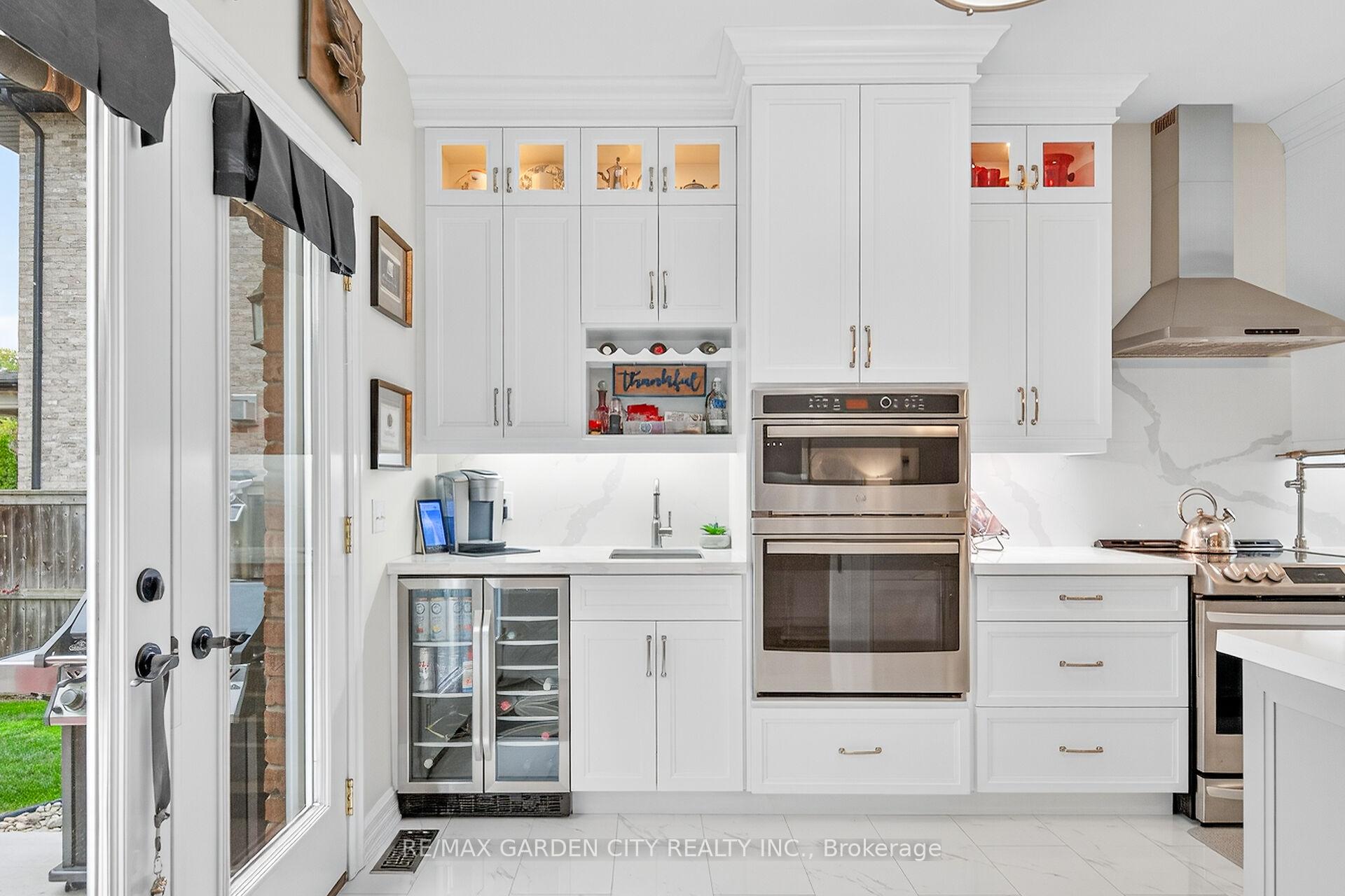 Photo 11 of 8 Bacon Lane, Pelham, Fonthill — HOMEH