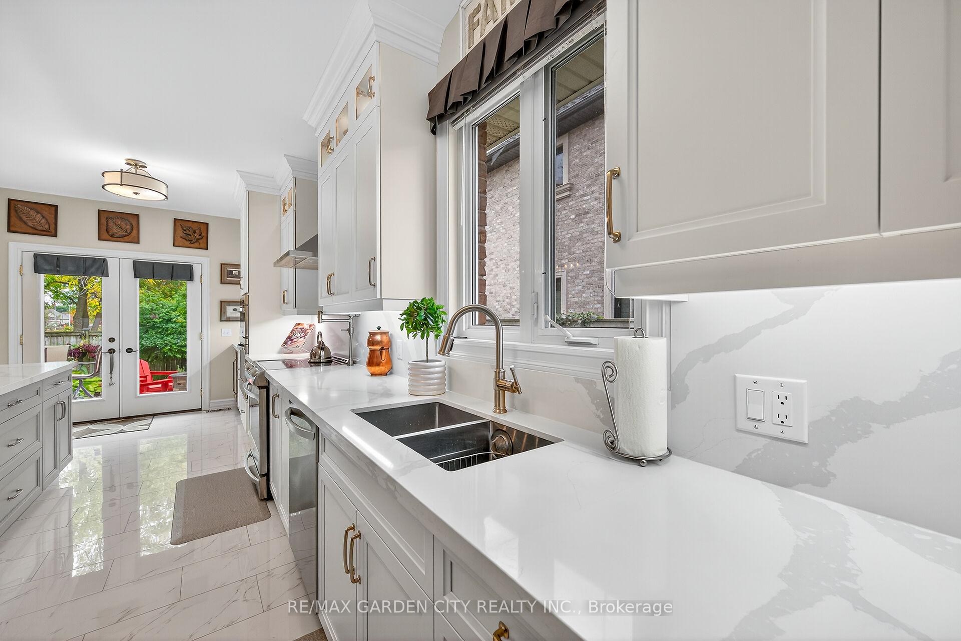Photo 15 of 8 Bacon Lane, Pelham, Fonthill — HOMEH