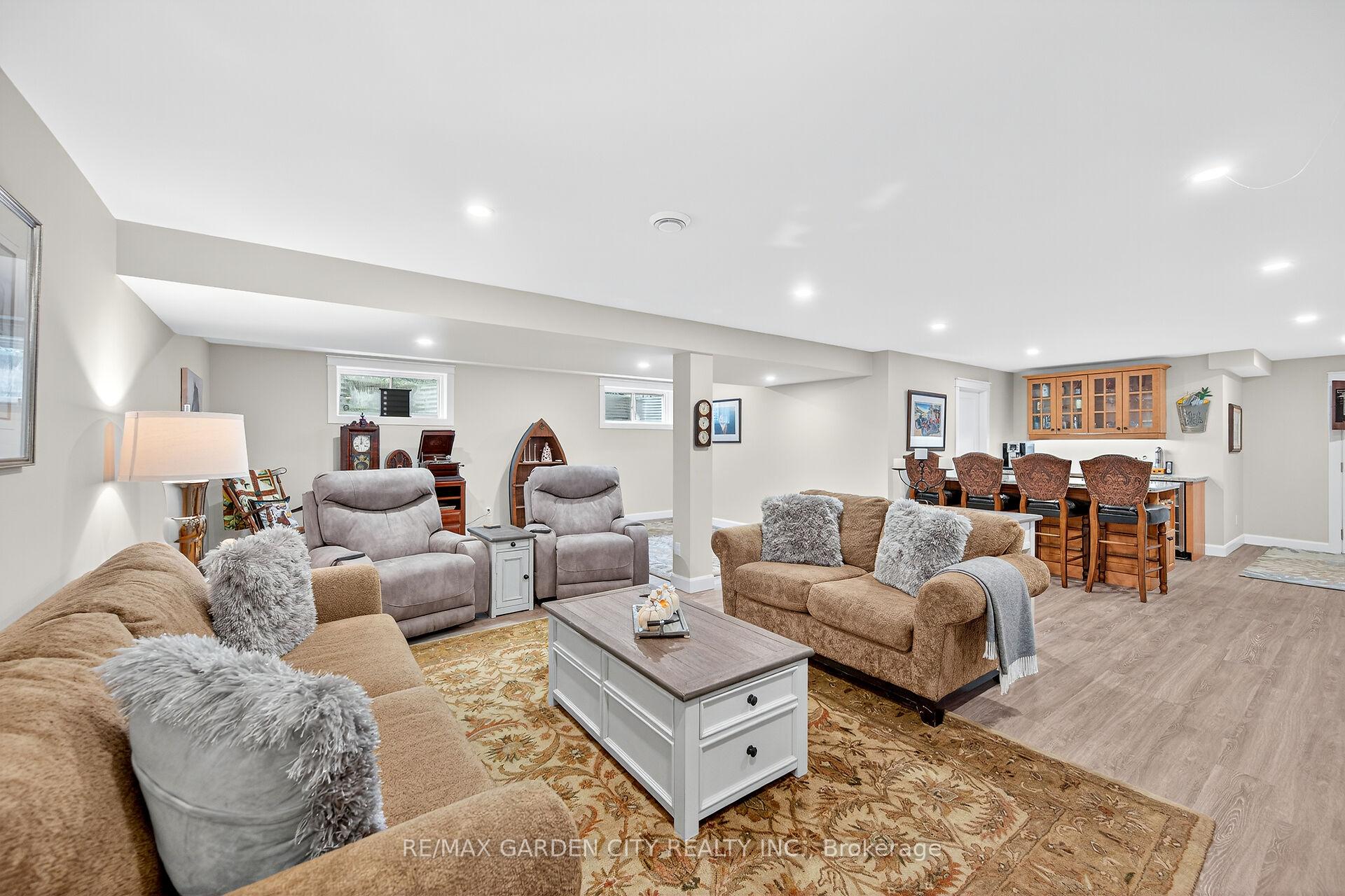 Photo 34 of 8 Bacon Lane, Pelham, Fonthill — HOMEH