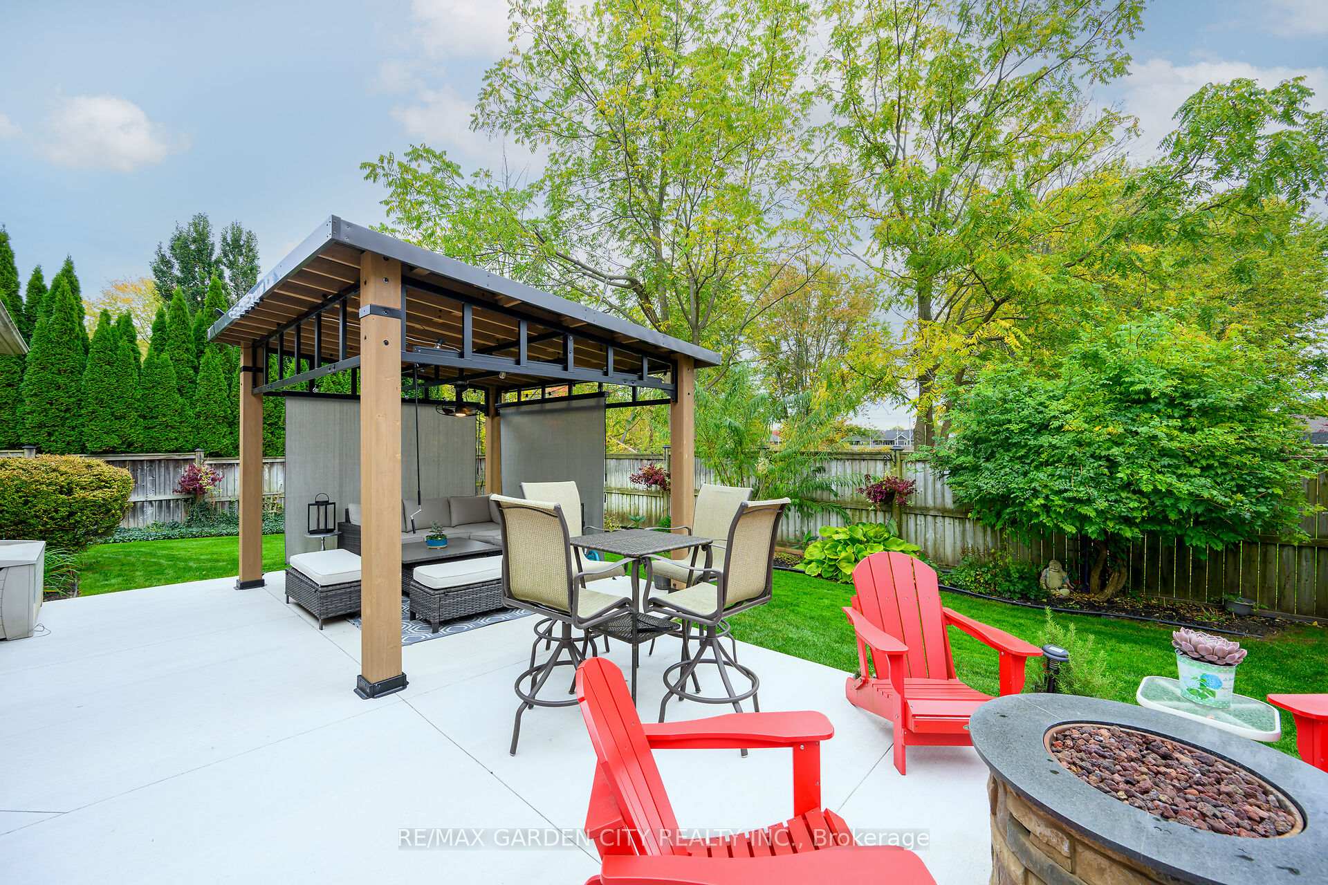 Photo 43 of 8 Bacon Lane, Pelham, Fonthill — HOMEH
