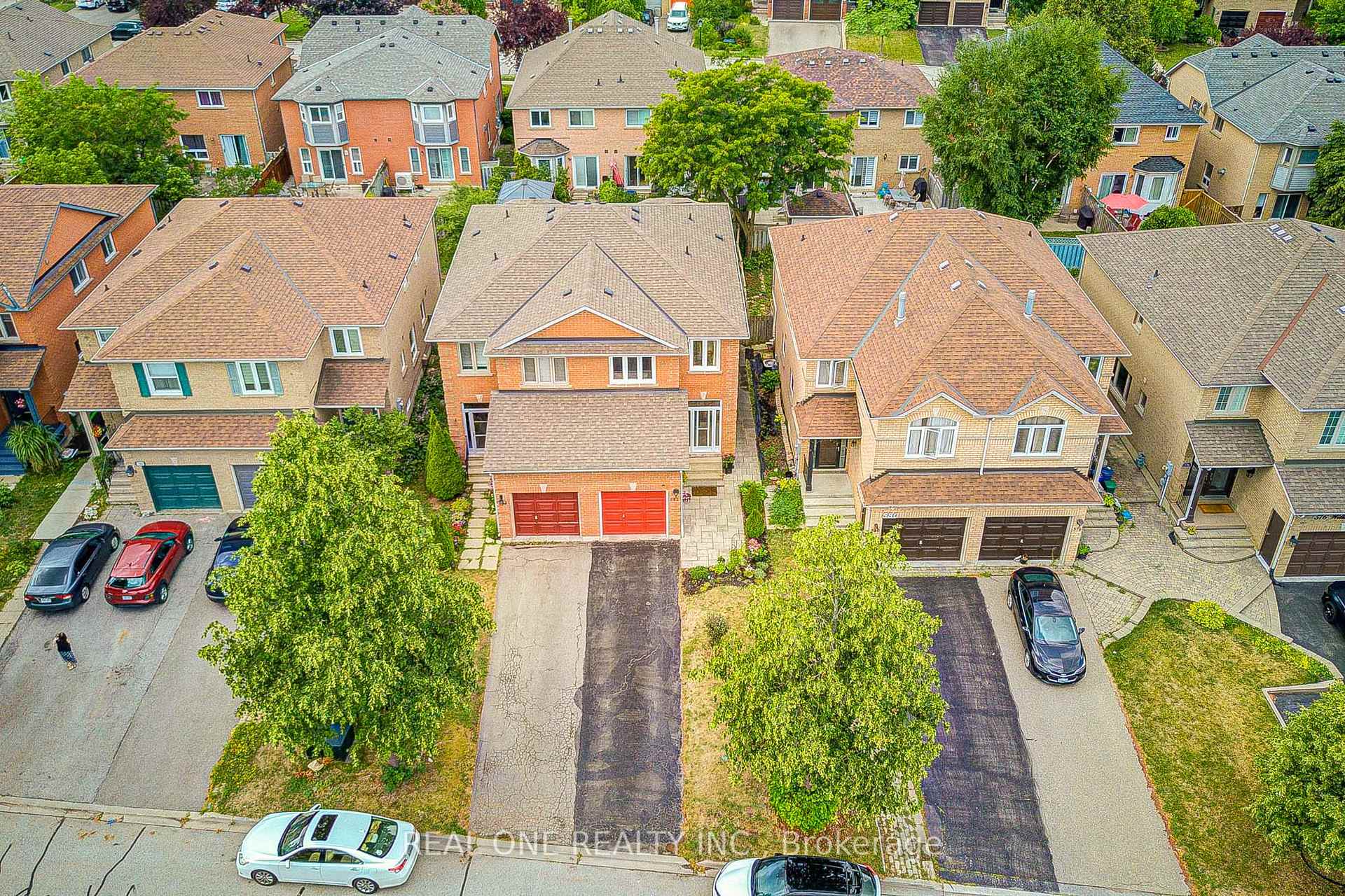 Photo 10 of 582 Willowick Drive, Newmarket, Stonehaven-Wyndham — HOMEH