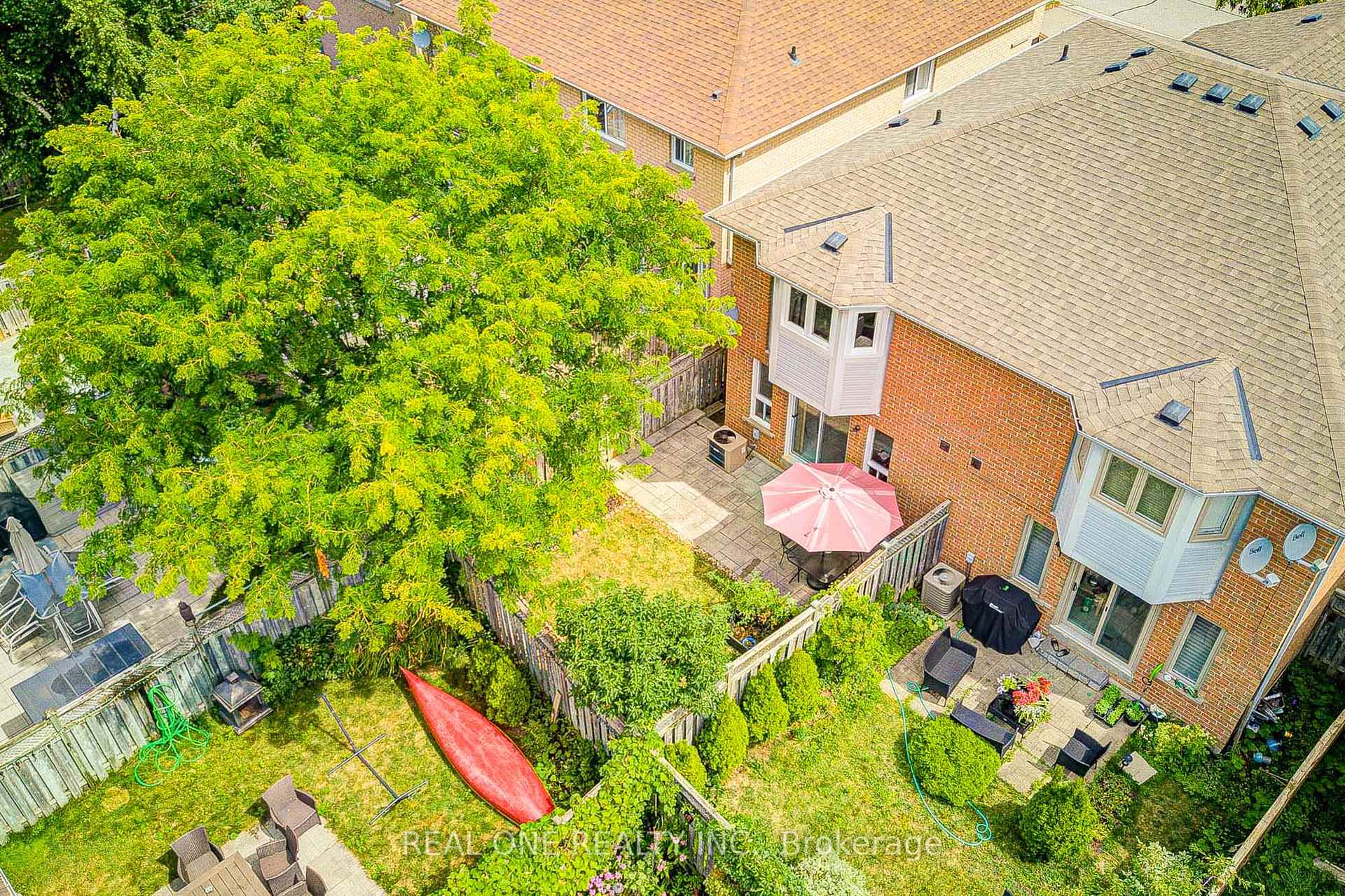 Photo 12 of 582 Willowick Drive, Newmarket, Stonehaven-Wyndham — HOMEH
