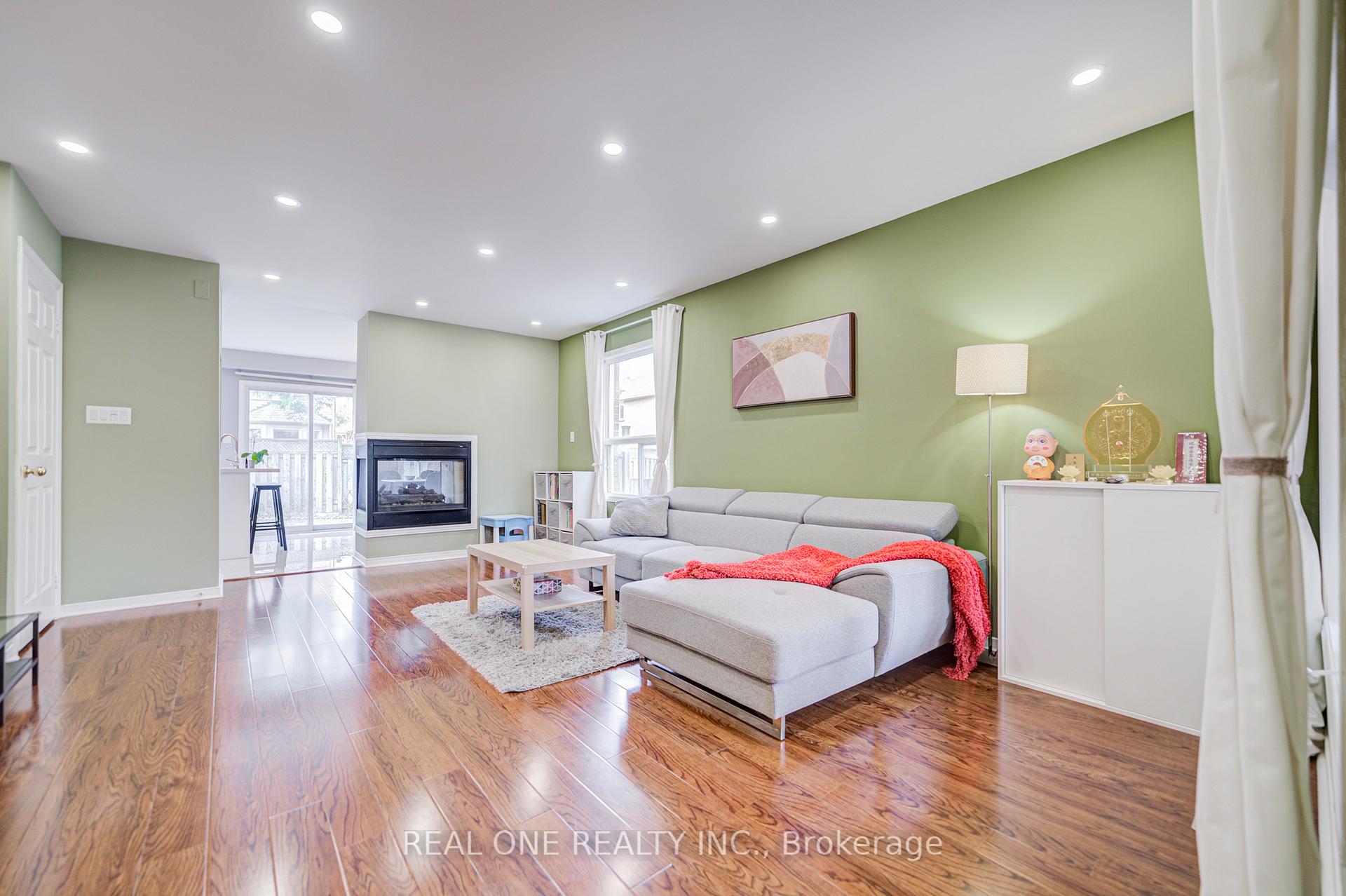 Photo 16 of 582 Willowick Drive, Newmarket, Stonehaven-Wyndham — HOMEH
