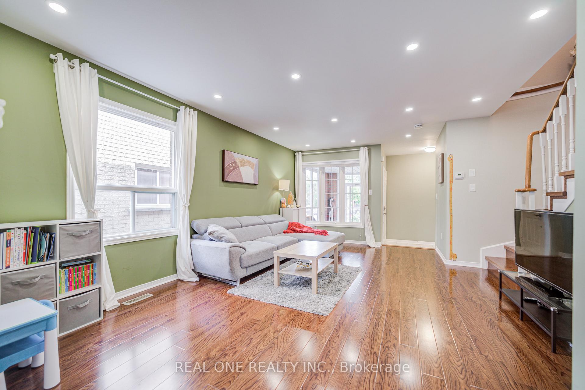 Photo 18 of 582 Willowick Drive, Newmarket, Stonehaven-Wyndham — HOMEH