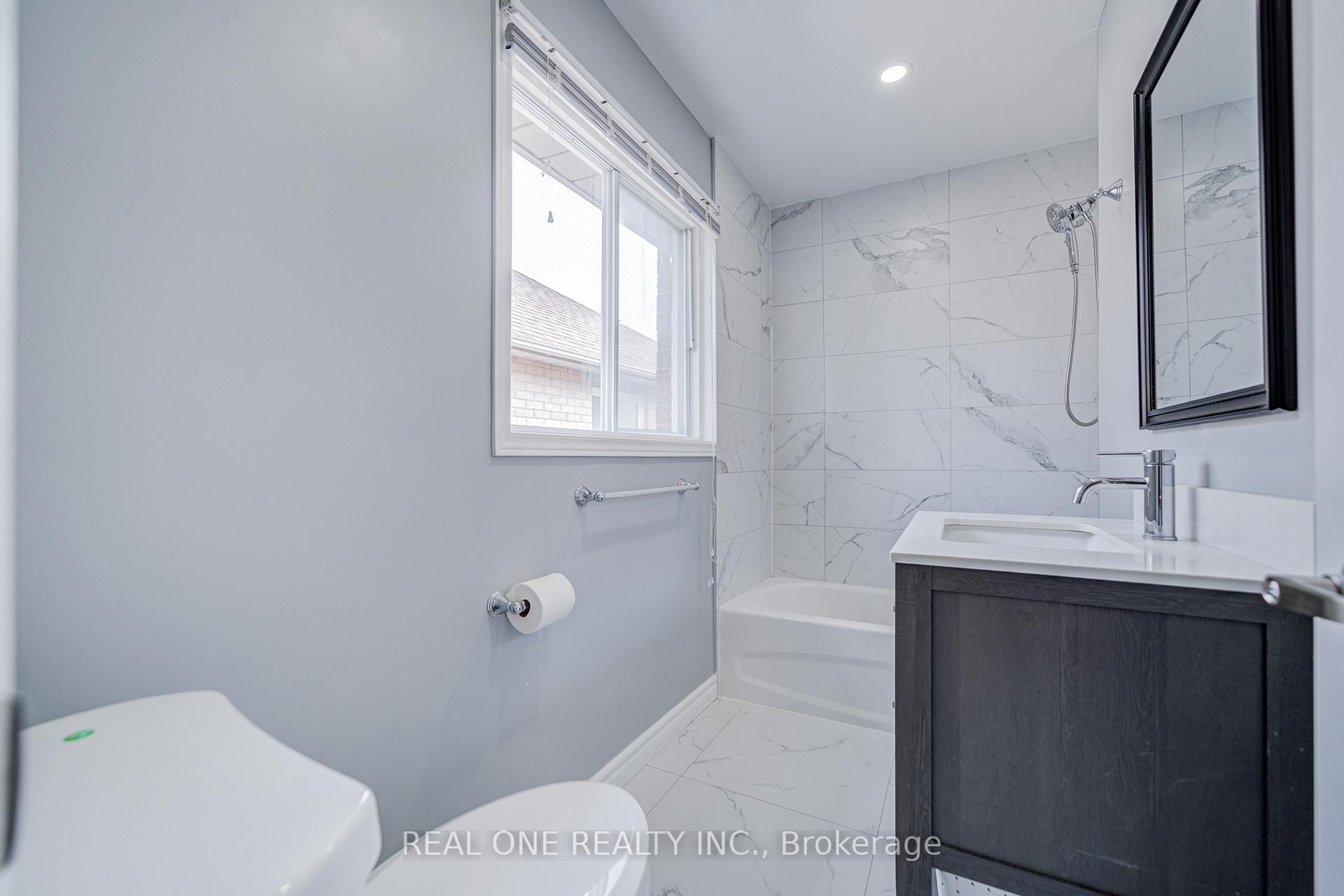 Photo 34 of 582 Willowick Drive, Newmarket, Stonehaven-Wyndham — HOMEH
