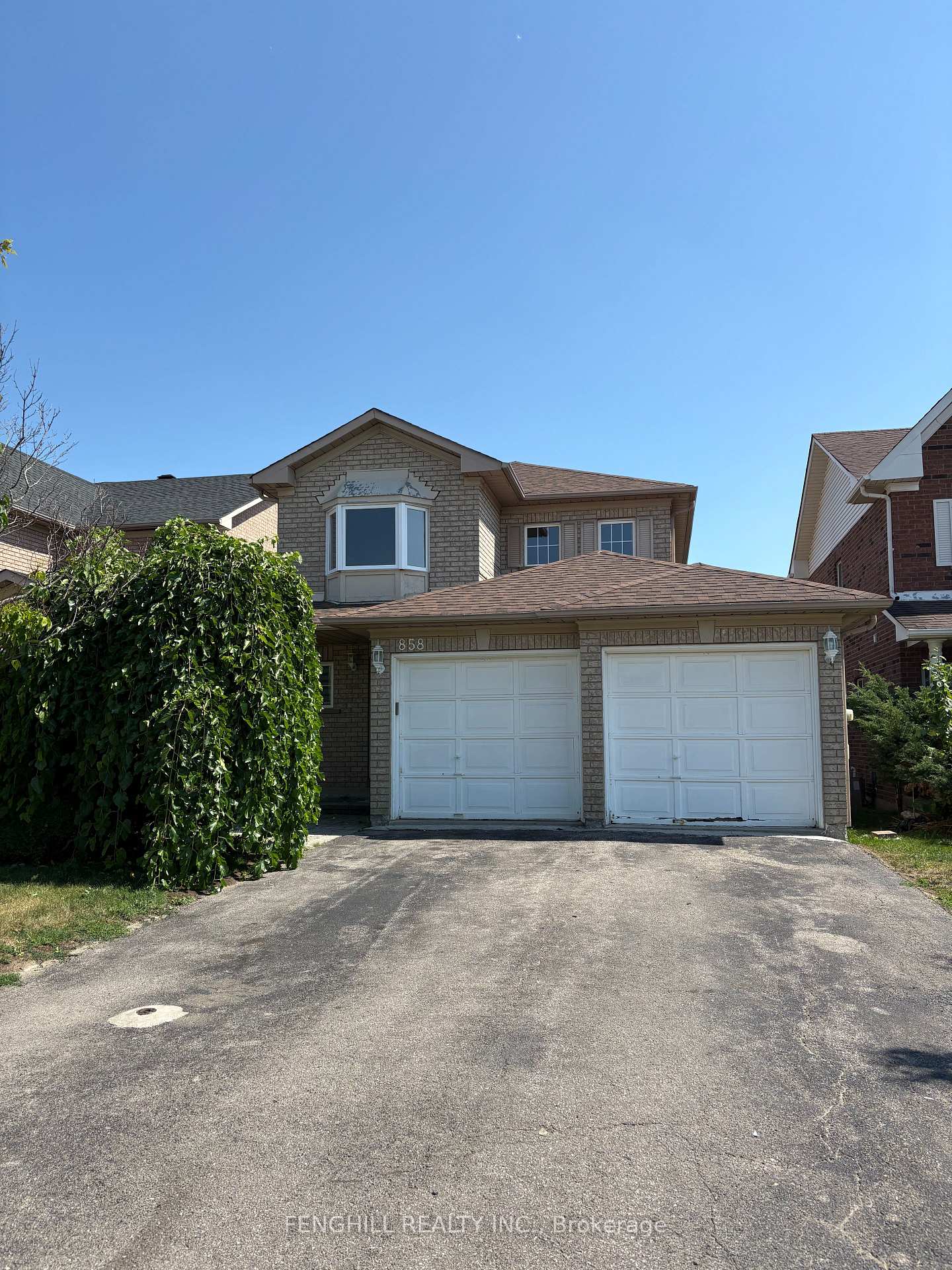 Photo 1 of 858 Stonehaven Avenue, Newmarket, Stonehaven-Wyndham — HOMEH