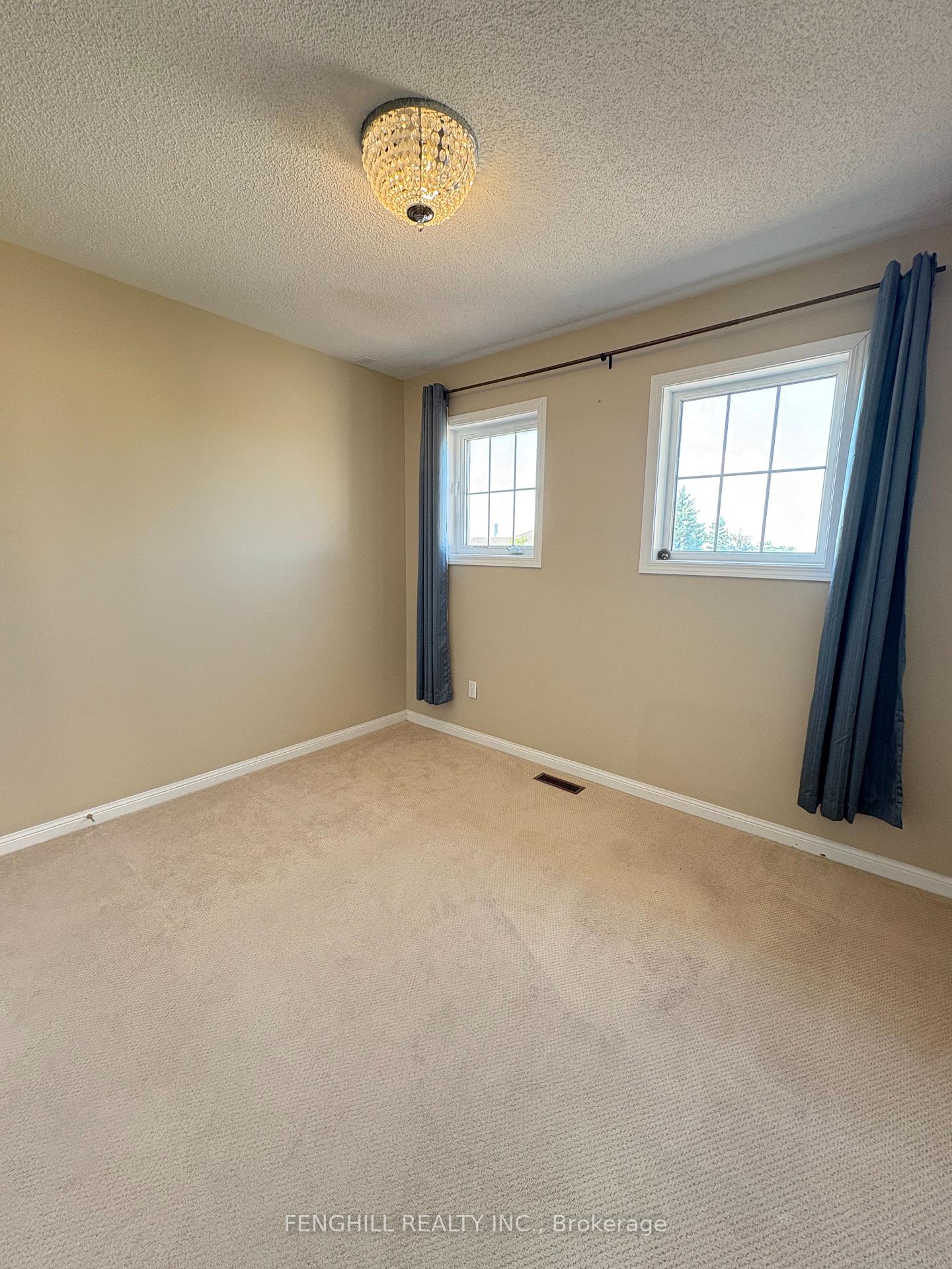 Photo 10 of 858 Stonehaven Avenue, Newmarket, Stonehaven-Wyndham — HOMEH