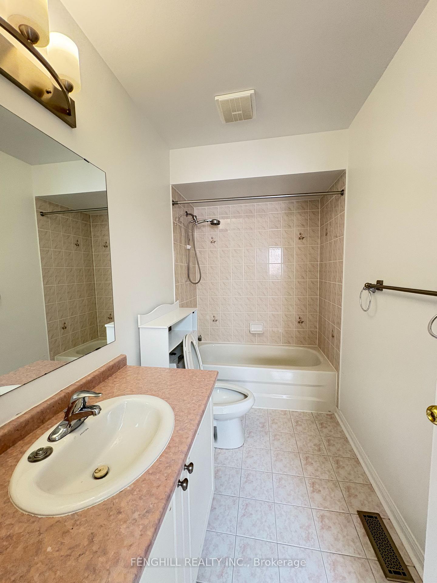 Photo 11 of 858 Stonehaven Avenue, Newmarket, Stonehaven-Wyndham — HOMEH