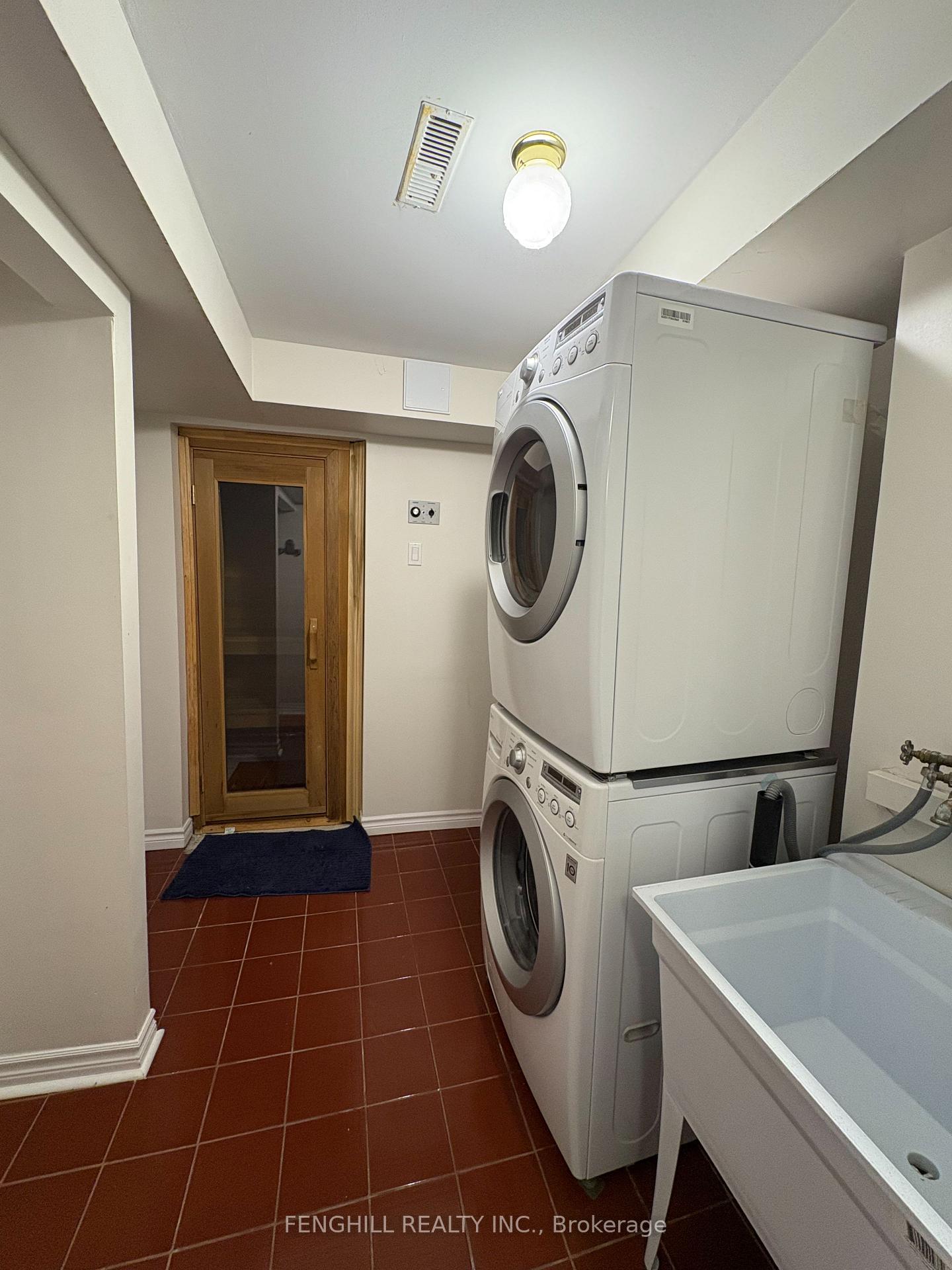 Photo 18 of 858 Stonehaven Avenue, Newmarket, Stonehaven-Wyndham — HOMEH