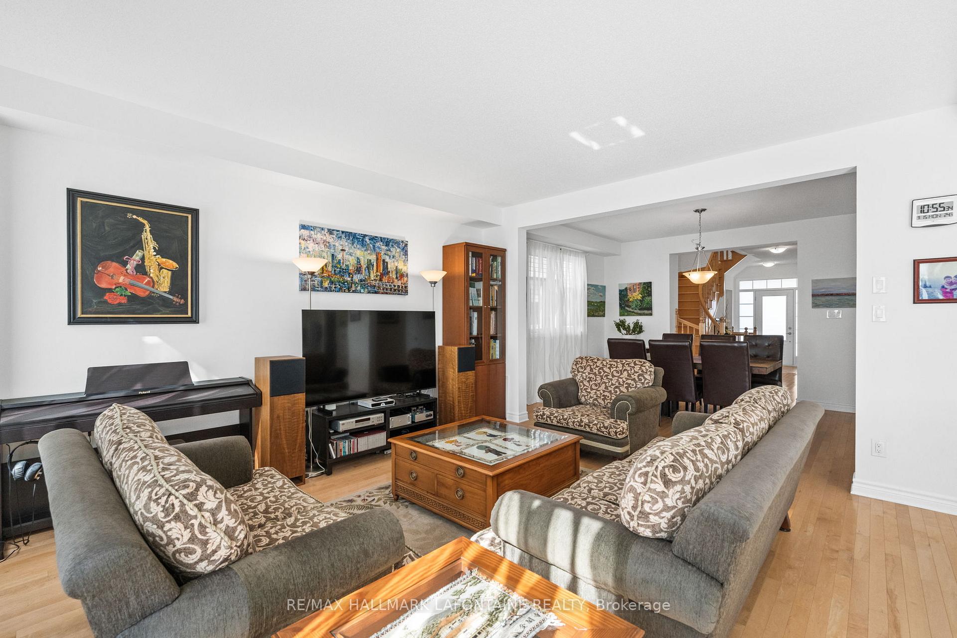 Photo 8 of 359 Hepatica Way, Ottawa, Avalon West — HOMEH