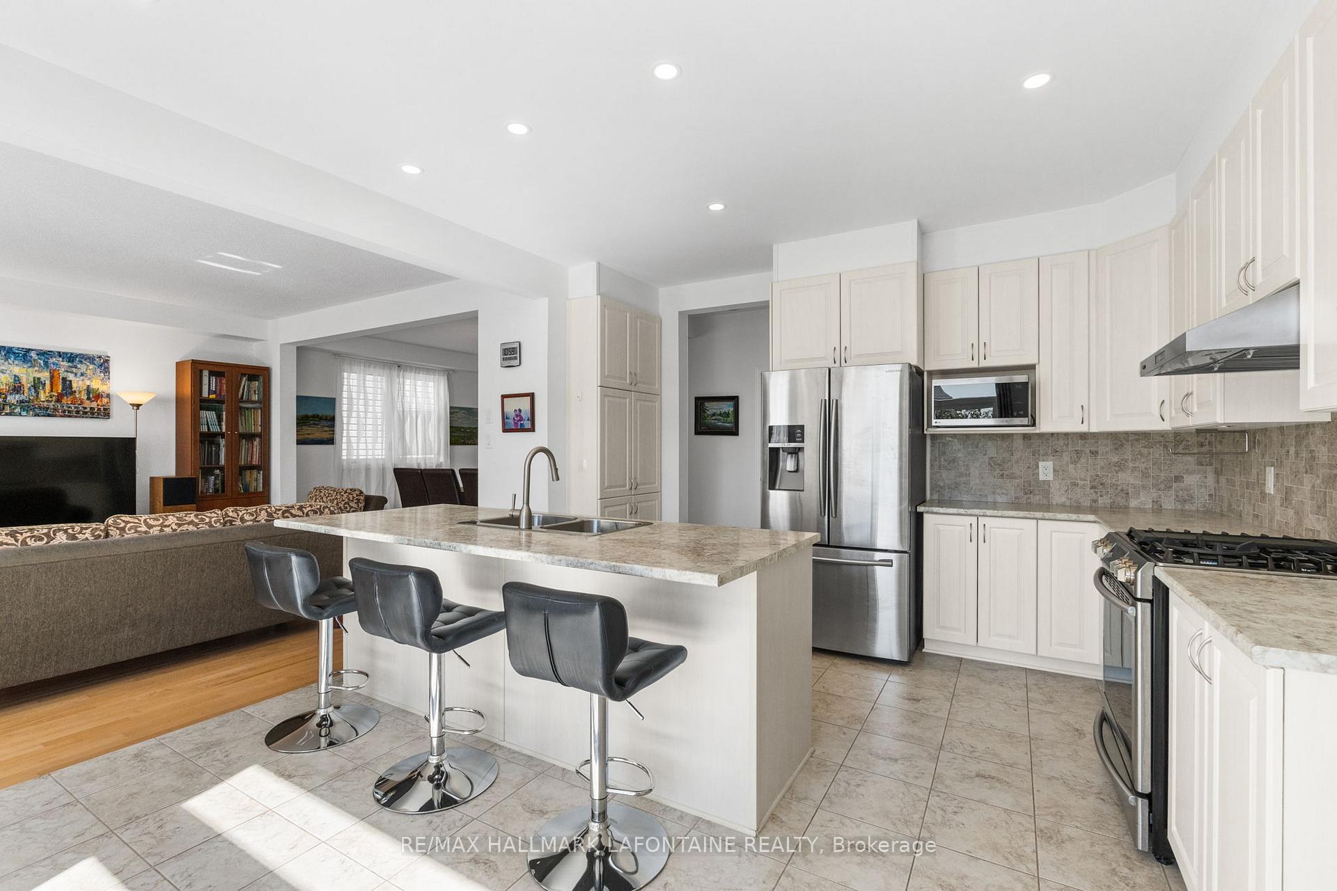 Photo 12 of 359 Hepatica Way, Ottawa, Avalon West — HOMEH