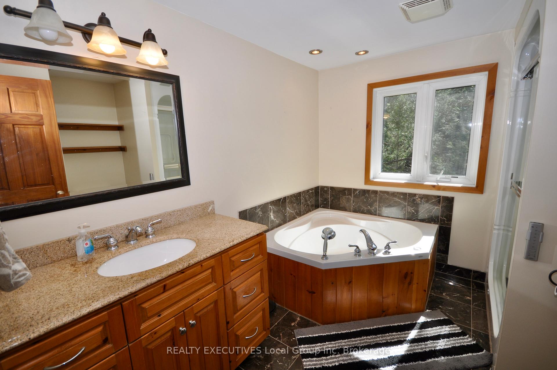 Photo 13 of 400C Shorewood Road, North Bay, Birchaven — HOMEH