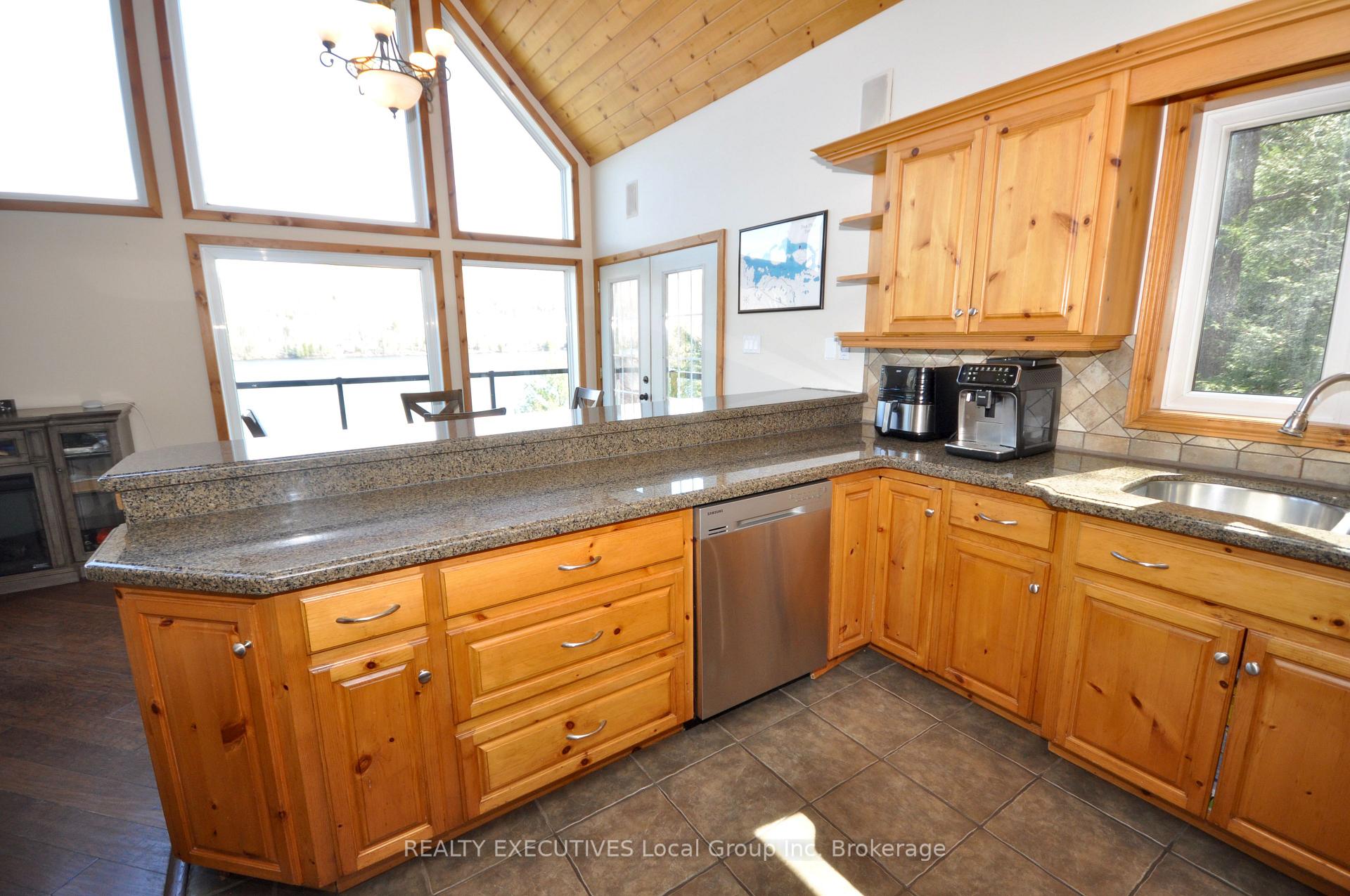 Photo 20 of 400C Shorewood Road, North Bay, Birchaven — HOMEH