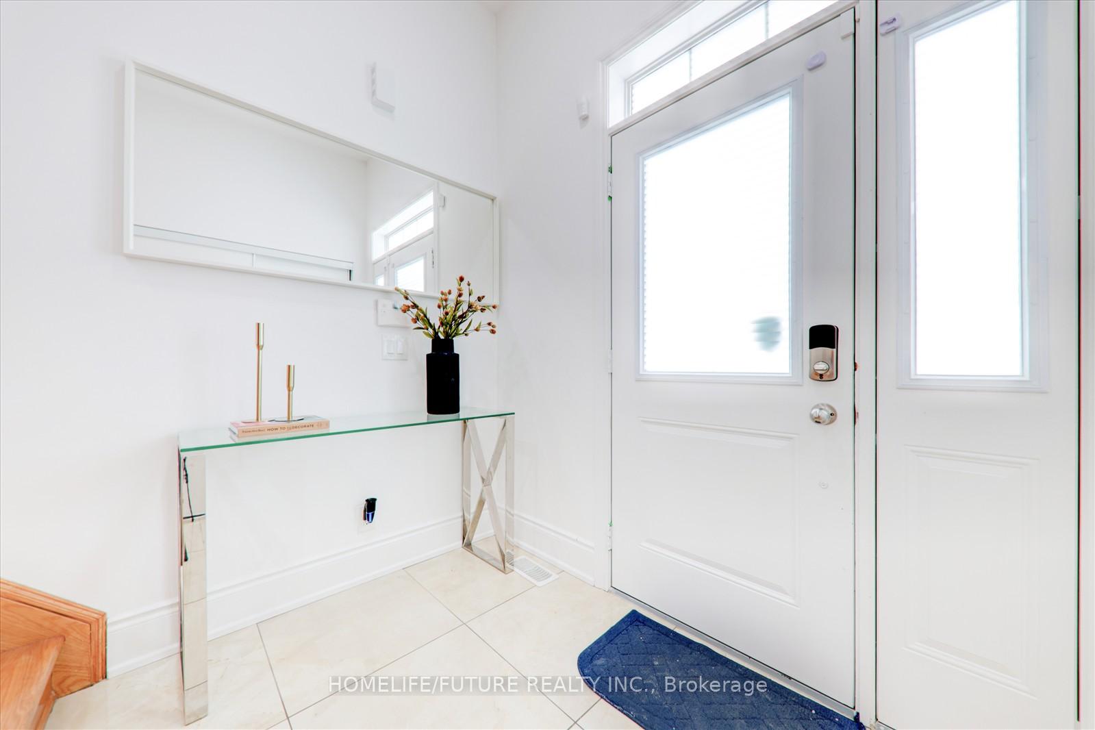 Photo 5 of 105 Blackwell Crescent, Oshawa, Windfields — HOMEH