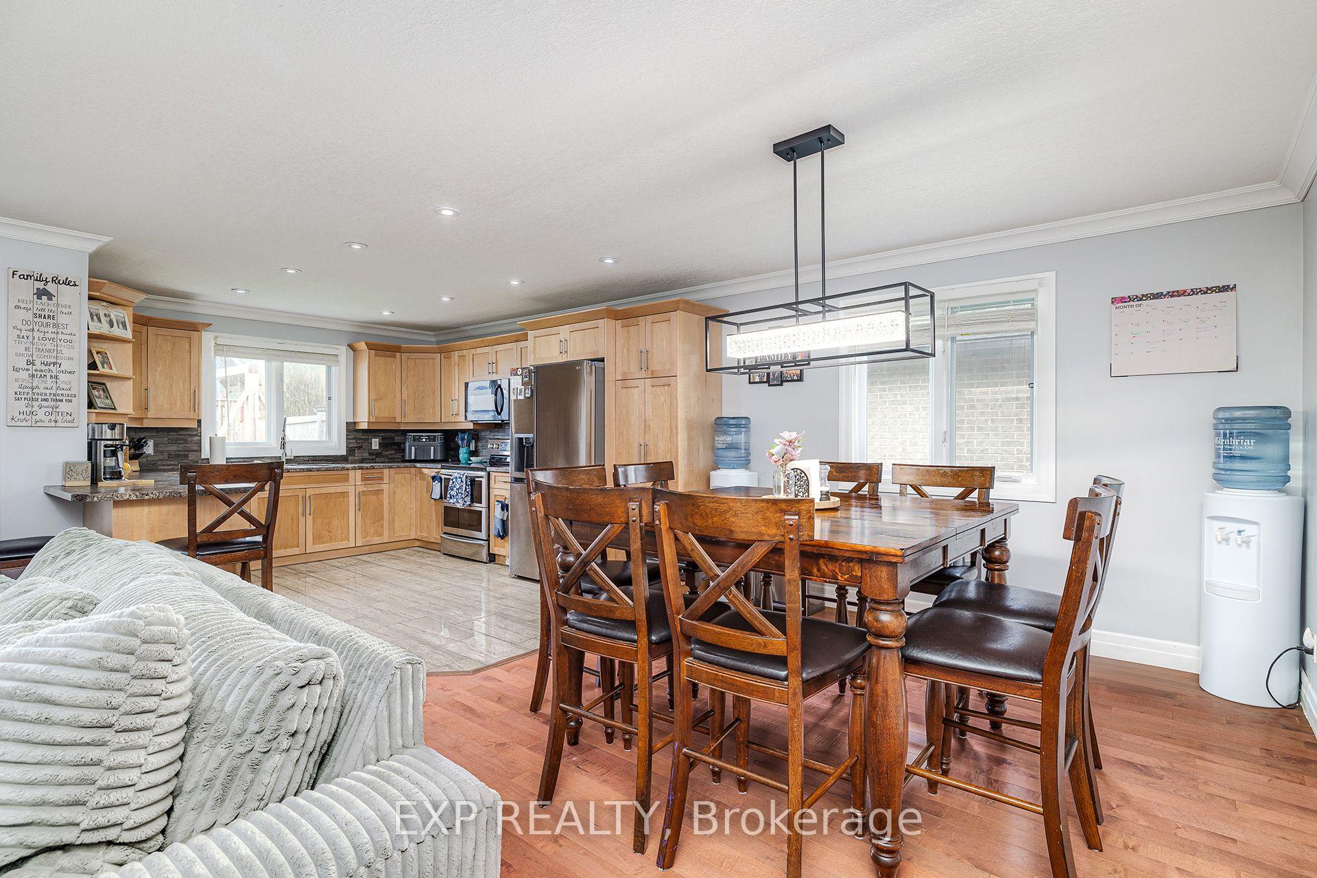 Photo 5 of 925 Reserve Avenue S, North Perth, Listowel — HOMEH