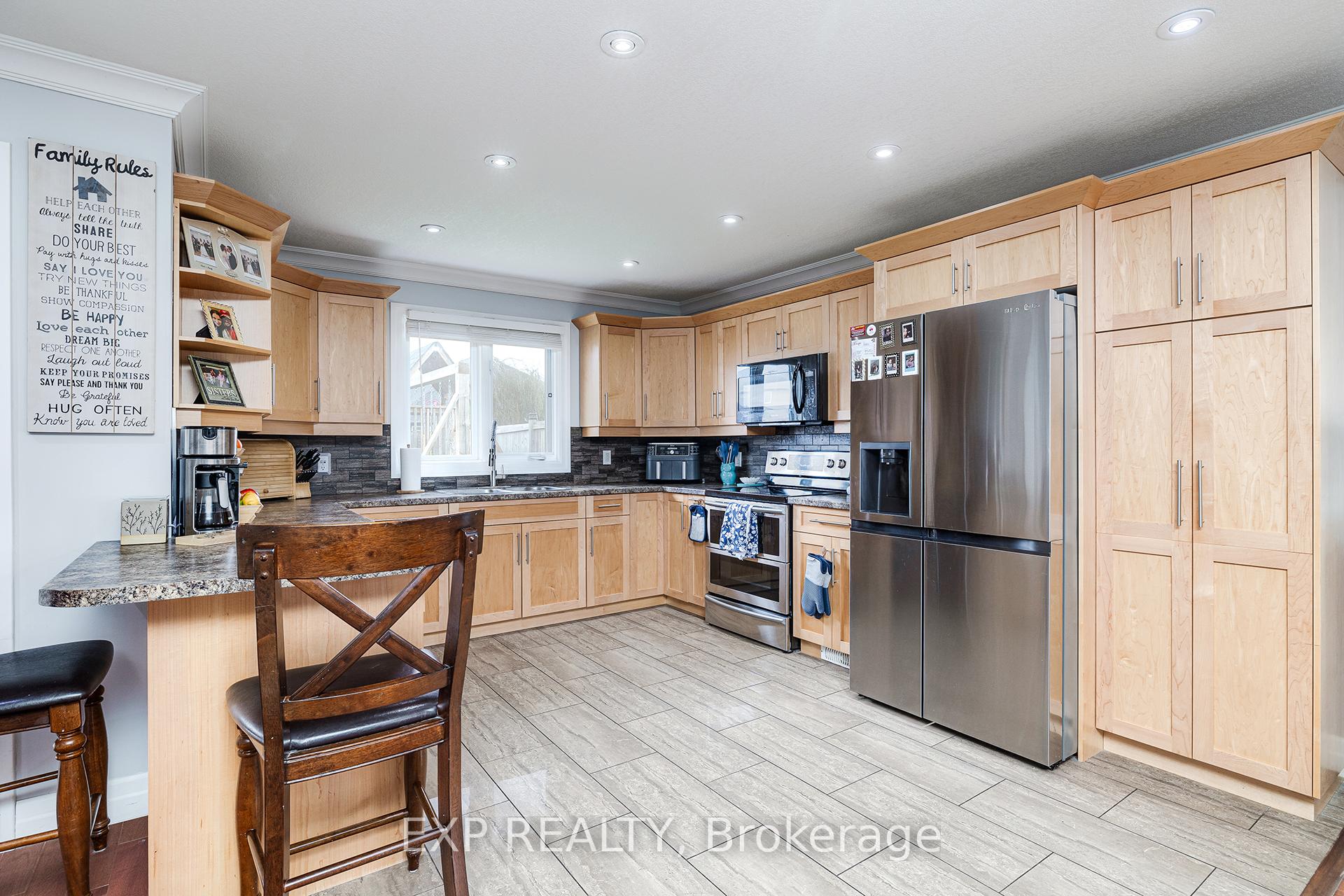 Photo 7 of 925 Reserve Avenue S, North Perth, Listowel — HOMEH