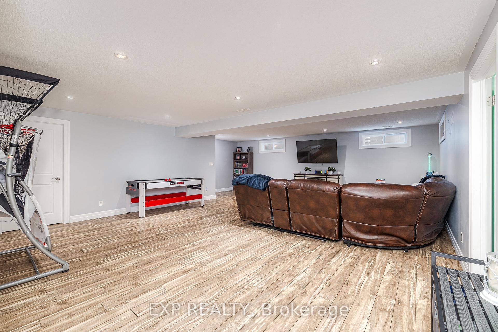 Photo 20 of 925 Reserve Avenue S, North Perth, Listowel — HOMEH