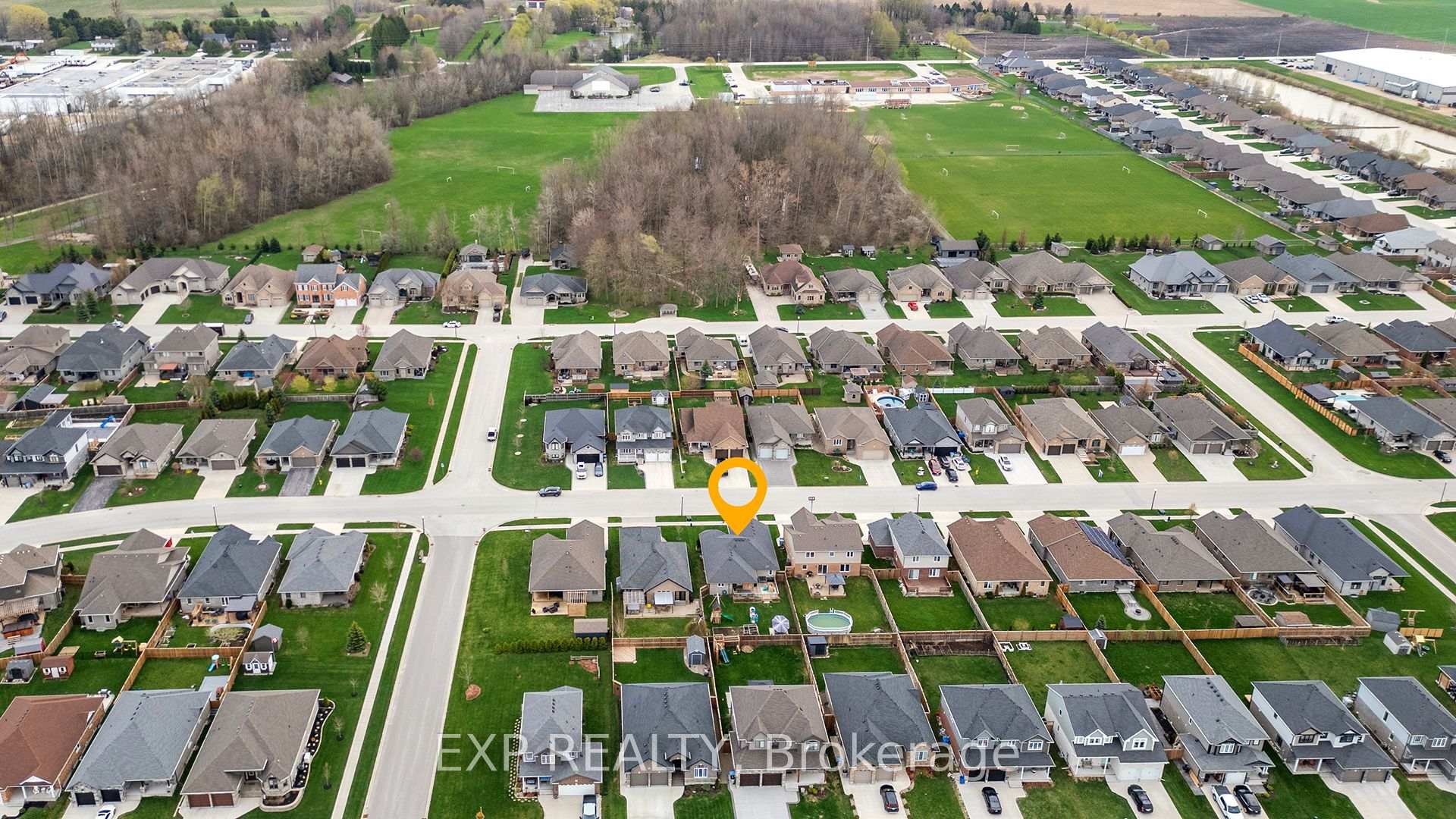 Photo 32 of 925 Reserve Avenue S, North Perth, Listowel — HOMEH