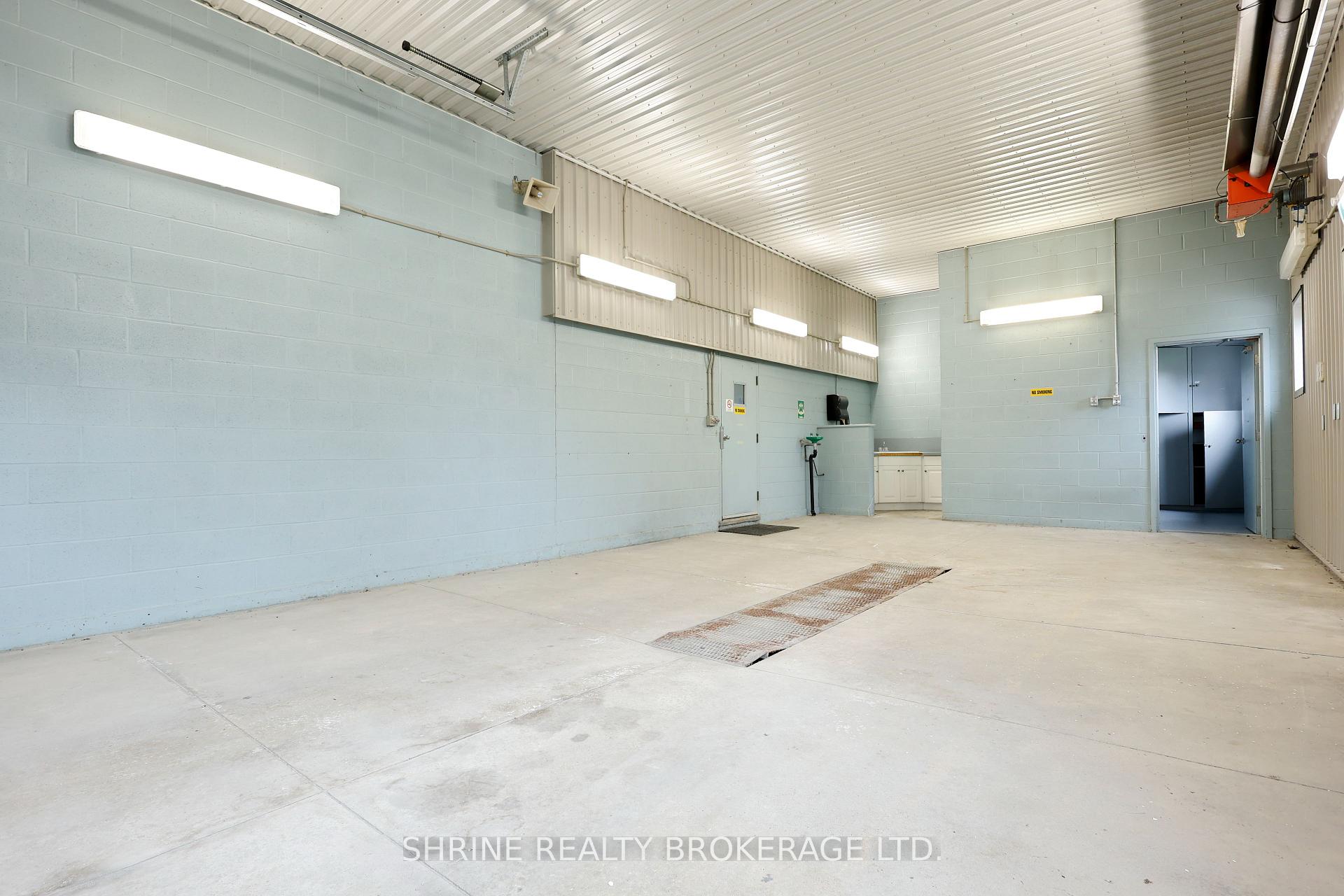 Photo 4 of 179 Mill Street, North Middlesex, Parkhill — HOMEH